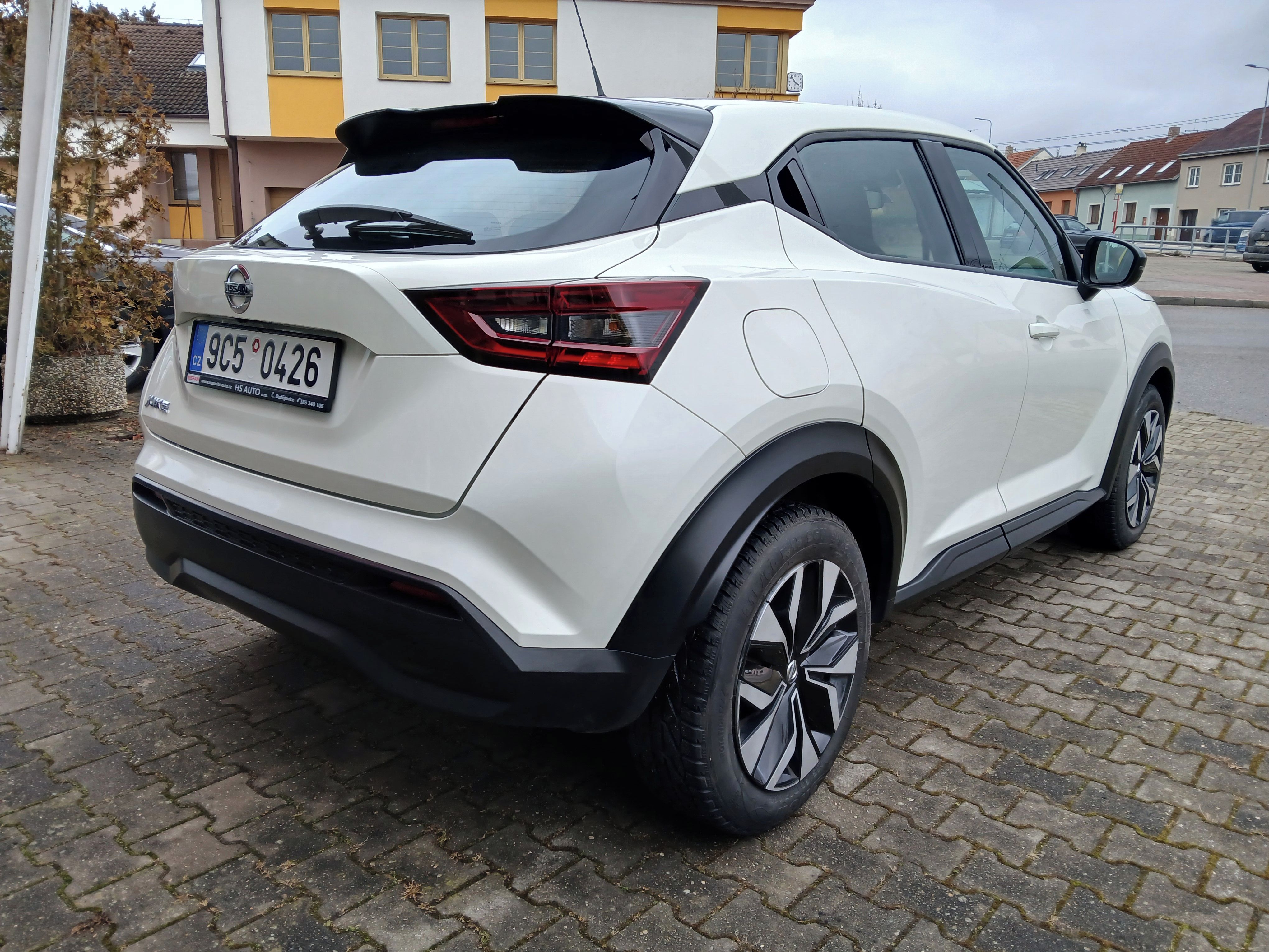 Nissan Juke, 1.0 DIG-T, 84kW, původ ČR - fotka 5
