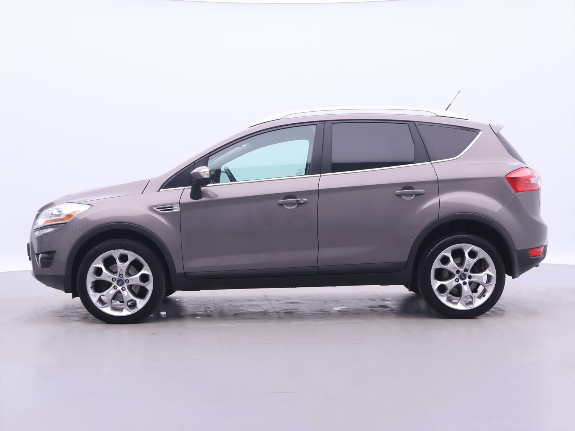 Ford Kuga, 2,0 TDCI 103kW AWD Titanium - fotka 4