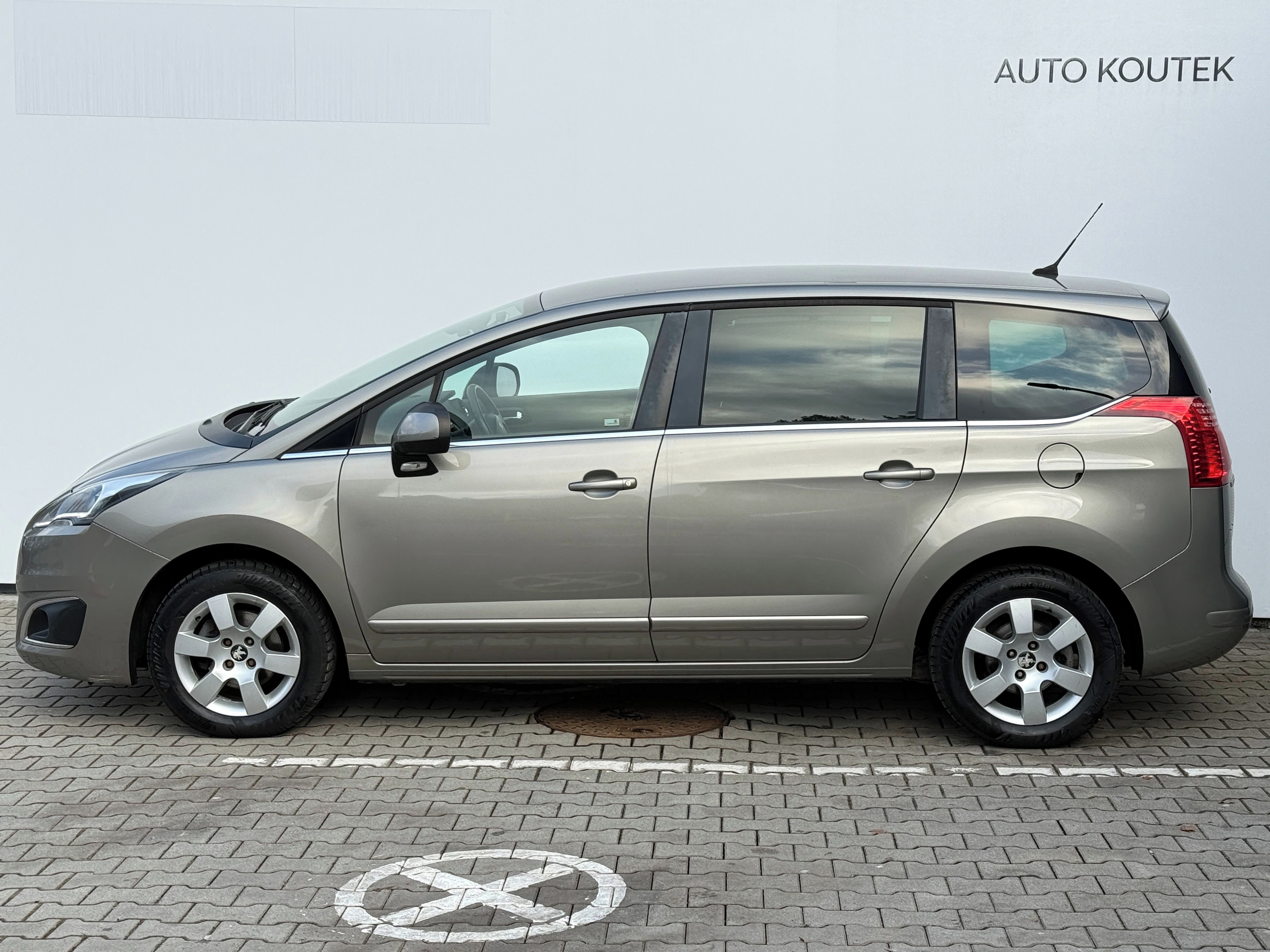 Peugeot 5008, 1.6HDi 84kW/114PS - fotka 3