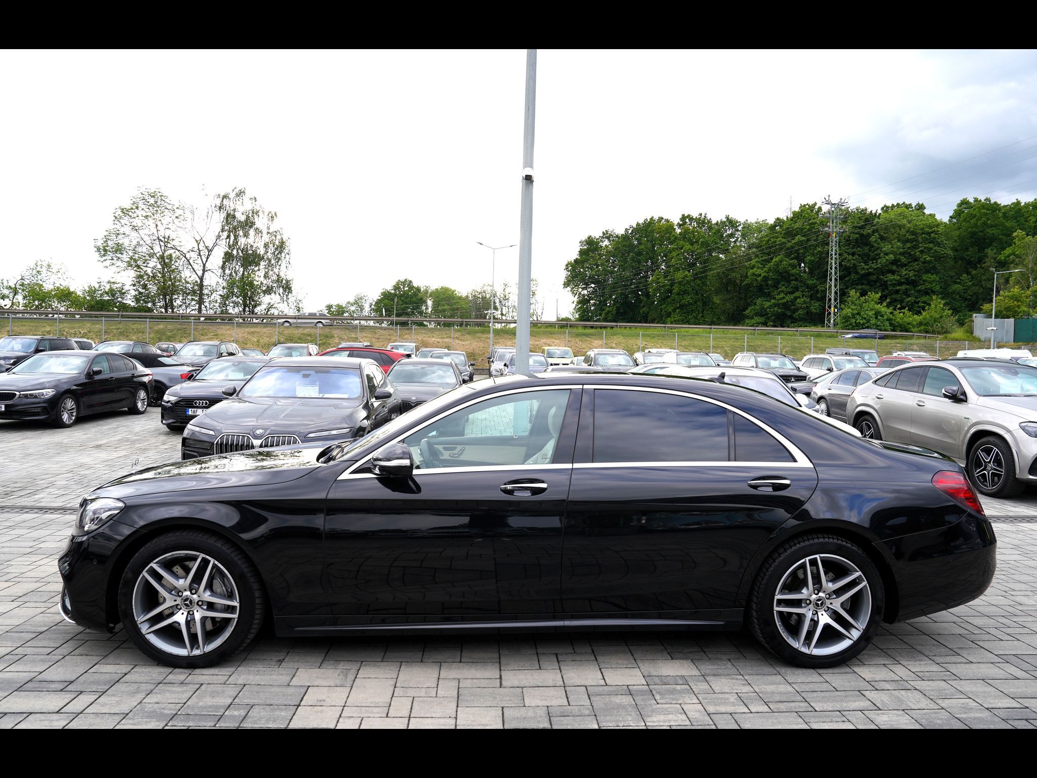 Mercedes-Benz Třídy S, S 350d Long 4matic AMG TV - fotka 3
