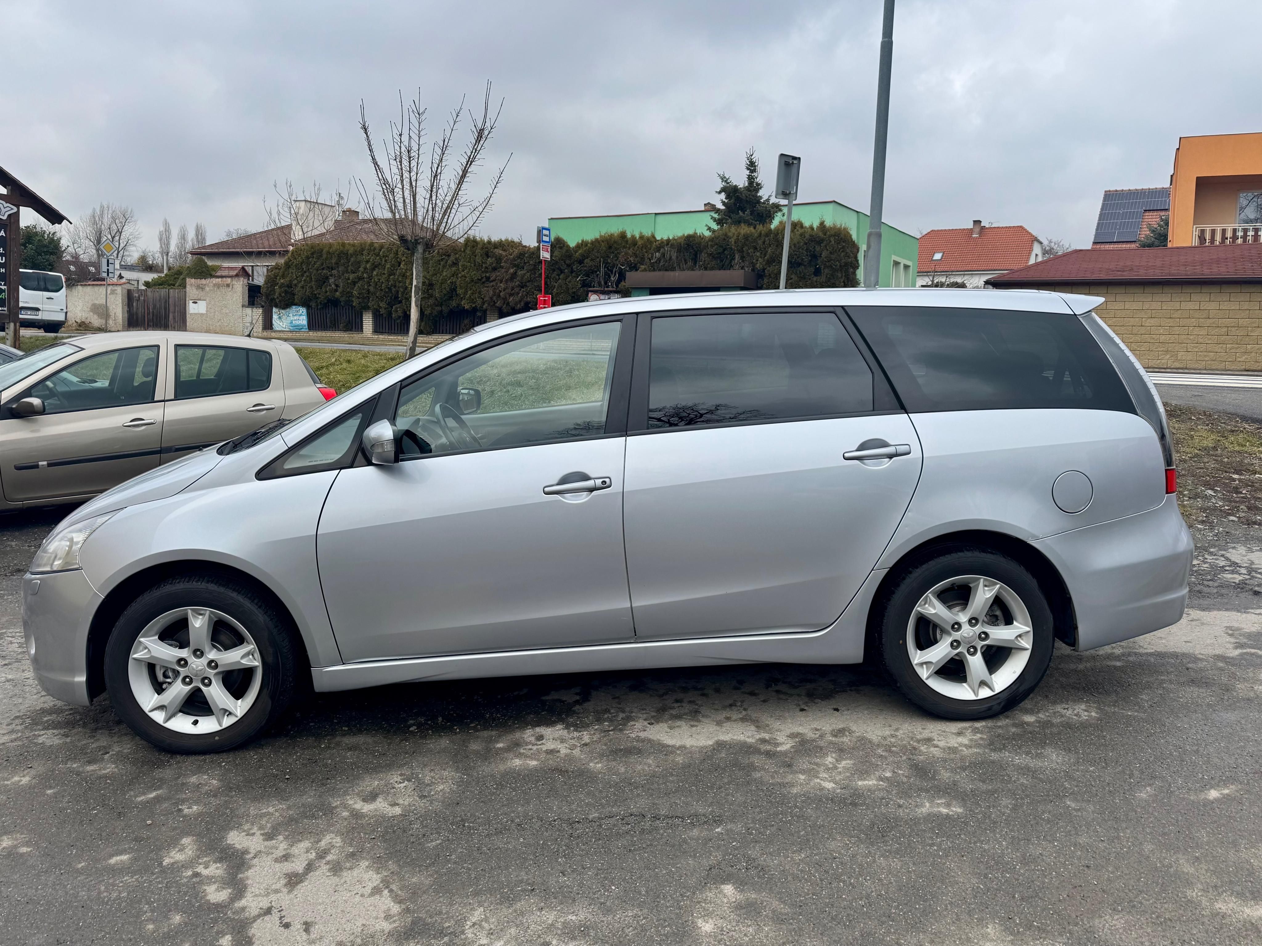 Mitsubishi Grandis, 2.4i 121kW.Klima.7míst - fotka 5
