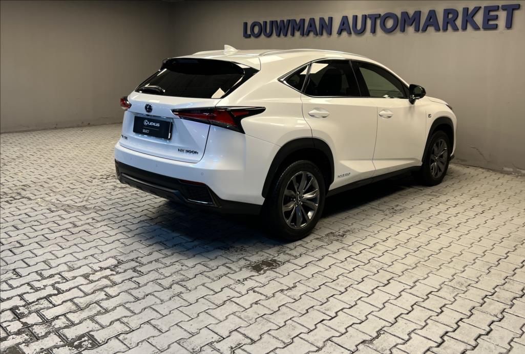Lexus NX 300h, 300H 2,5 F SPORT TOP - fotka 2