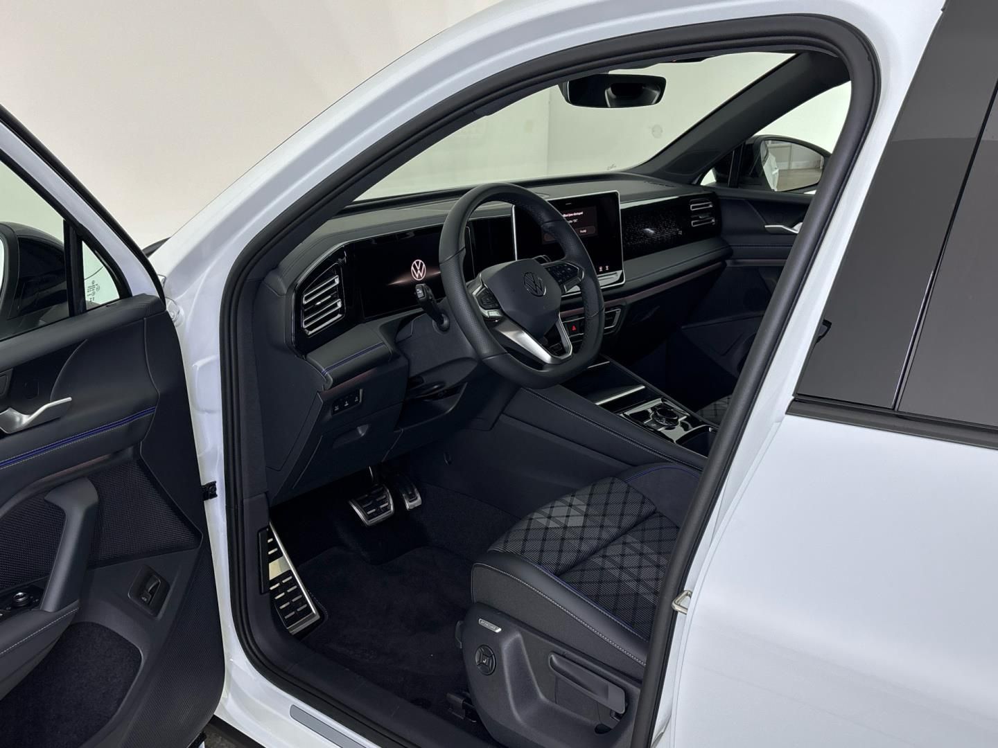 Volkswagen Tiguan, 1.5 eTSi / 110 kW R-Line - fotka 6