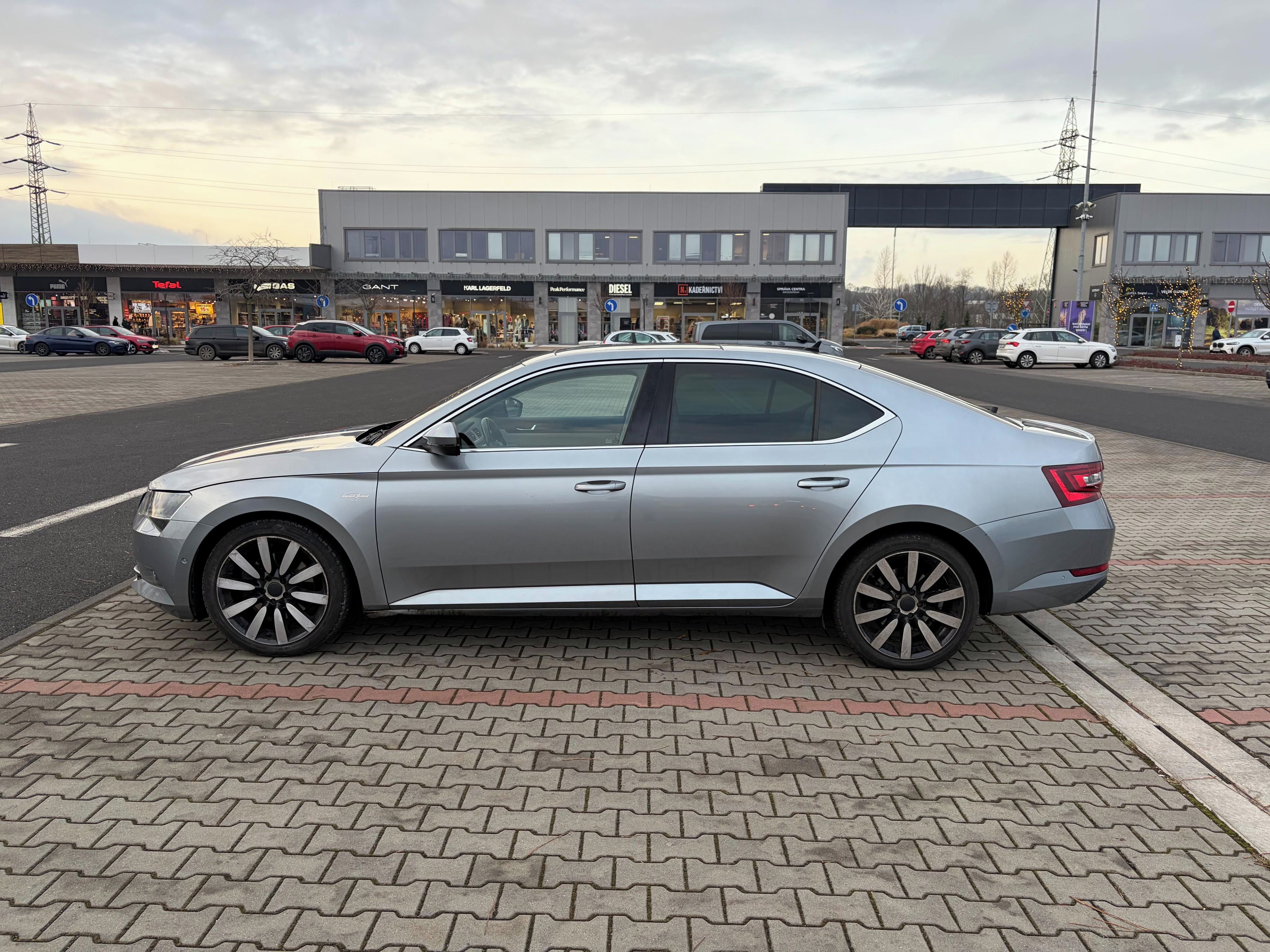Škoda Superb, III 2.0 TDi 140kw 4x4 DSG L&K - fotka 6