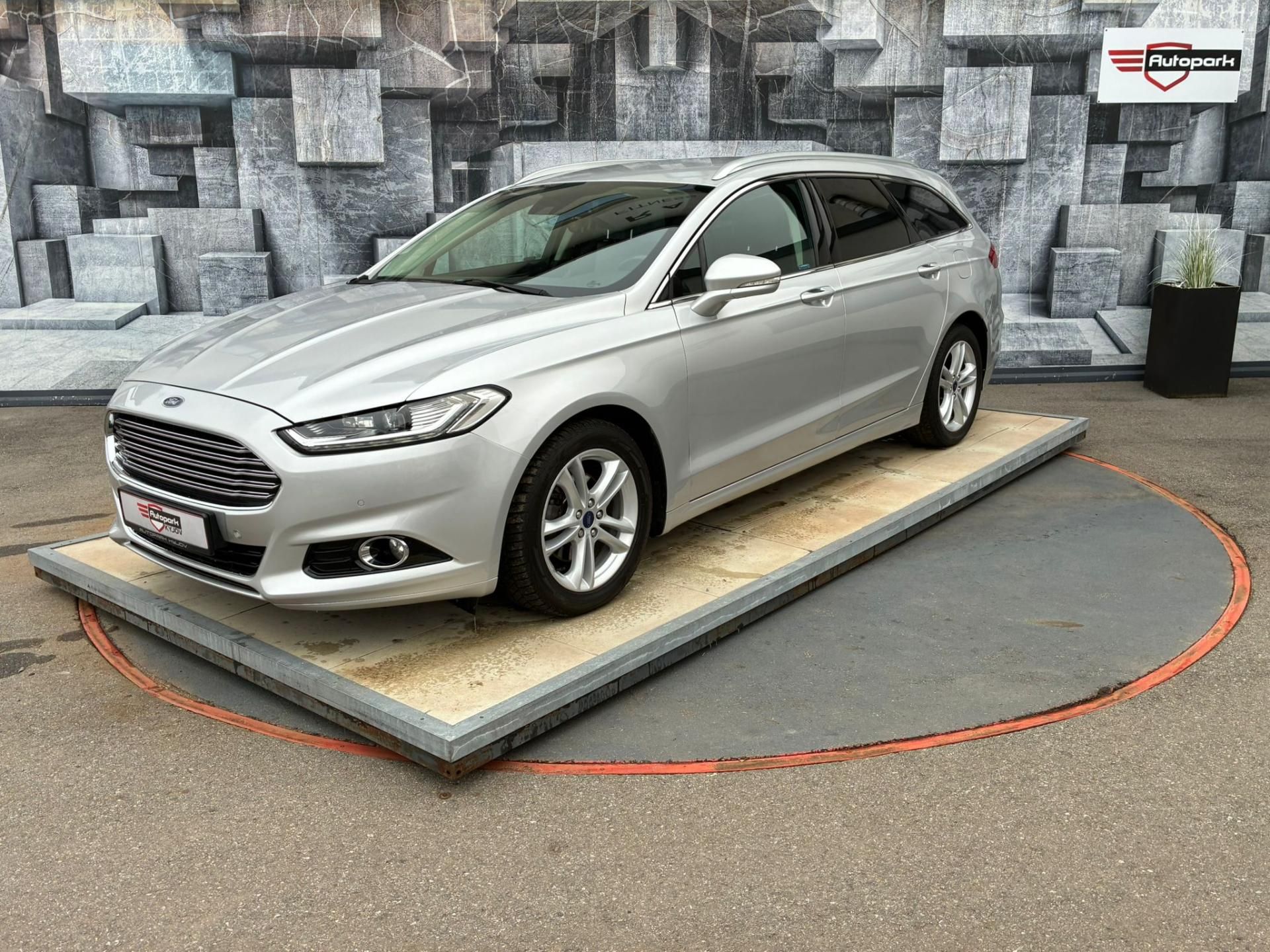 Ford Mondeo, 2.0TDCi, 110KW, TITANIUM - fotka 3