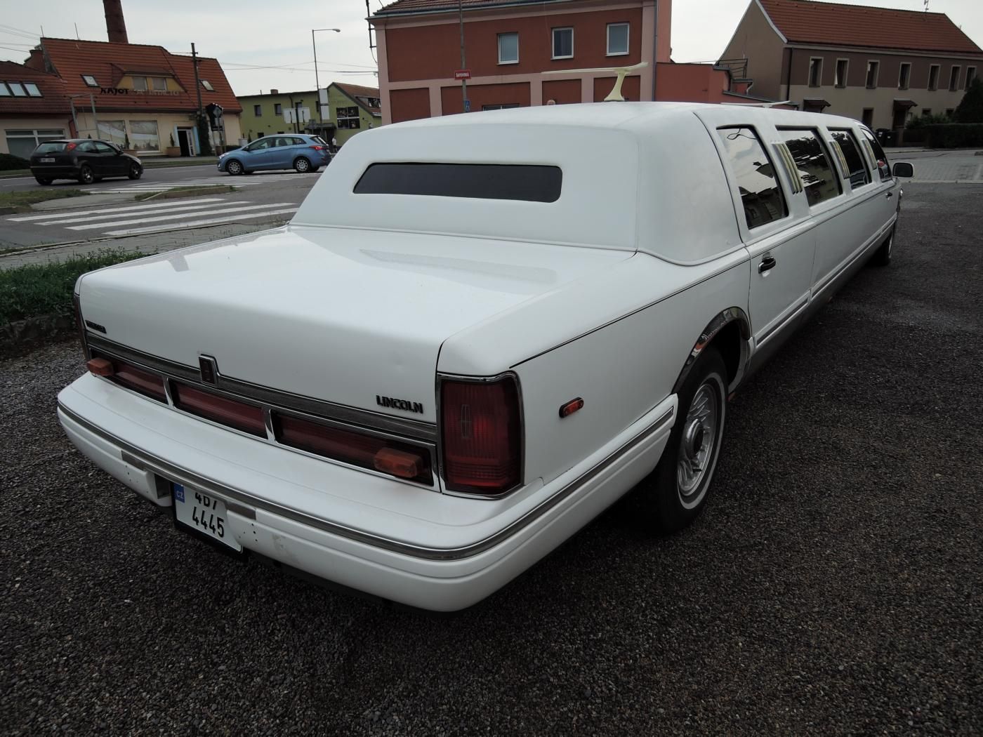 Lincoln Town Car, 4,6 Limuzína 9.m Pronájem - fotka 5