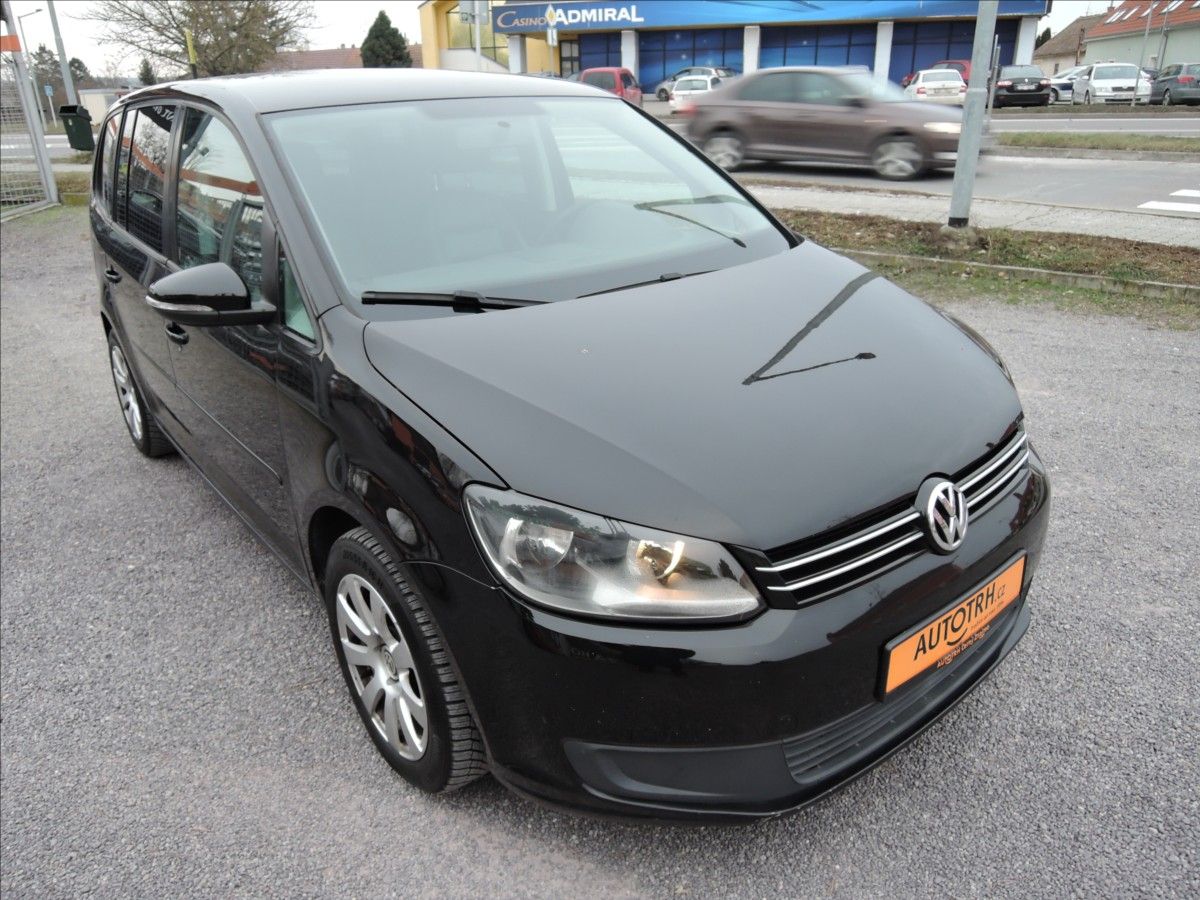 Volkswagen Touran, 2,0 TDi DSG 7.míst Kůže - fotka 2