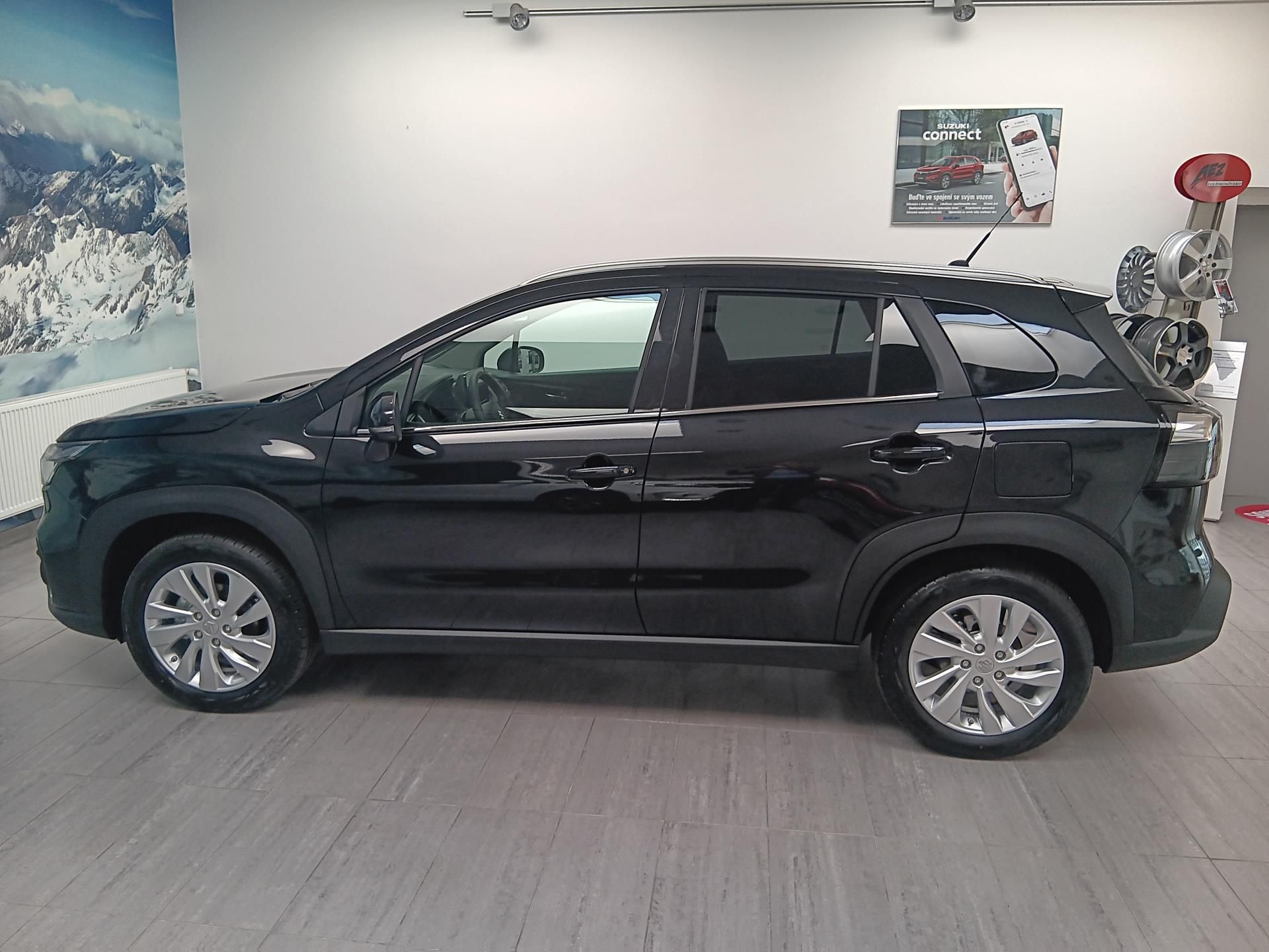 Suzuki S-Cross, PREMIUM 1,4 HYBRID M/T 4x4 MY2 - fotka 3