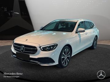 300 e T AVANTGARDE**Navi*