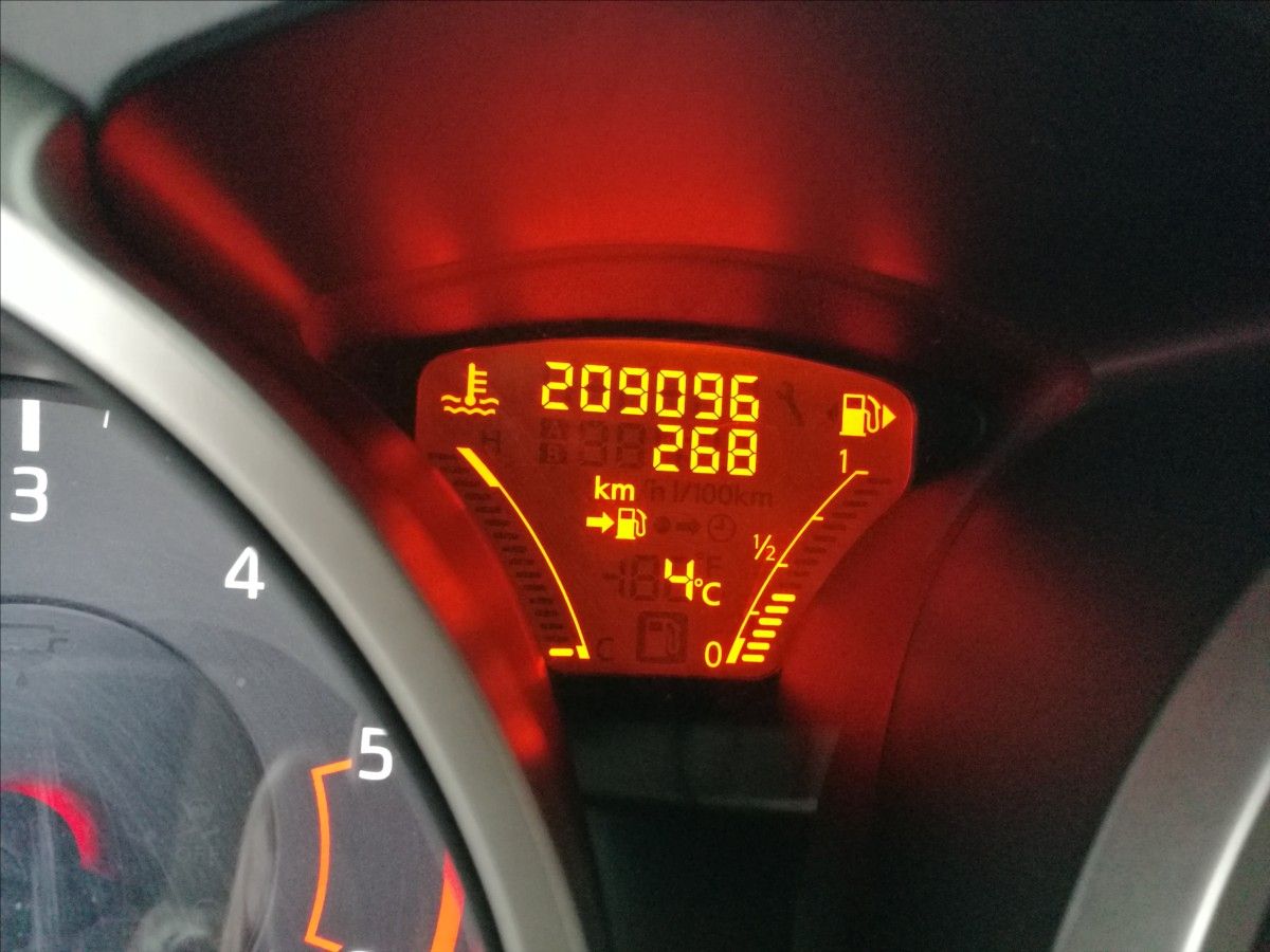 Nissan Juke, 1,5 dCi - fotka 6