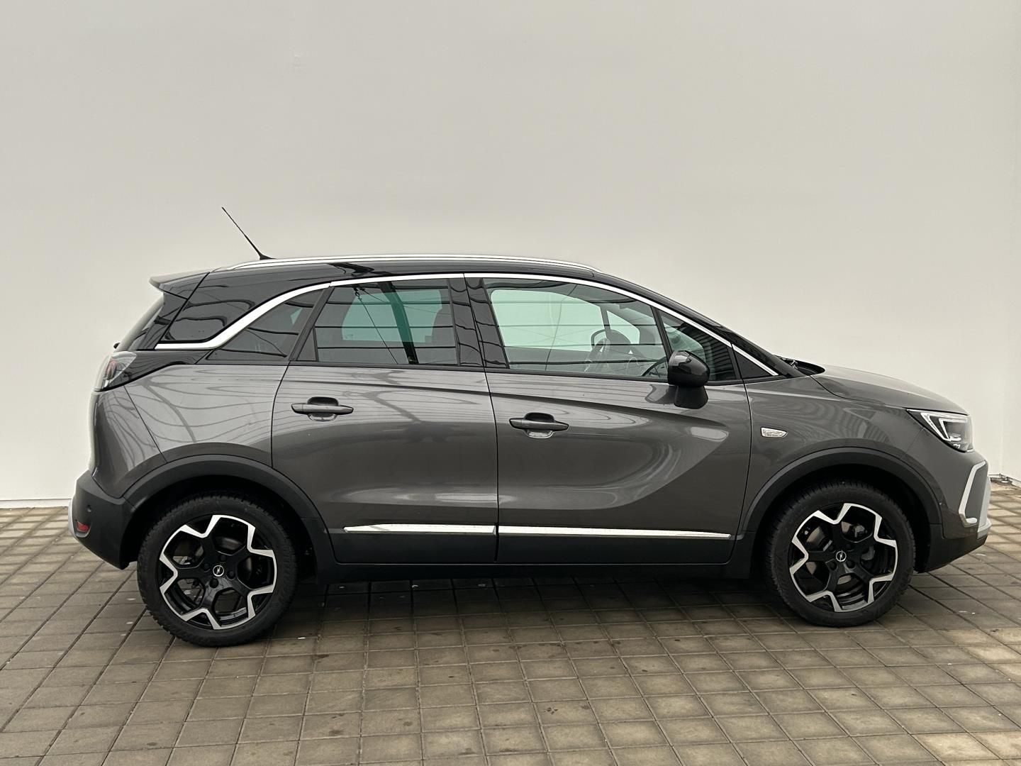 Opel Crossland, 1.2TURBO 96kW Ultimate - fotka 5