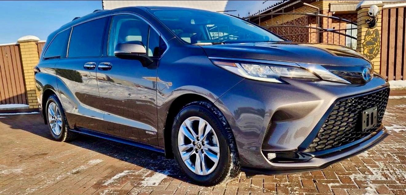 Toyota Sienna, 2.5L Limited - fotka 2