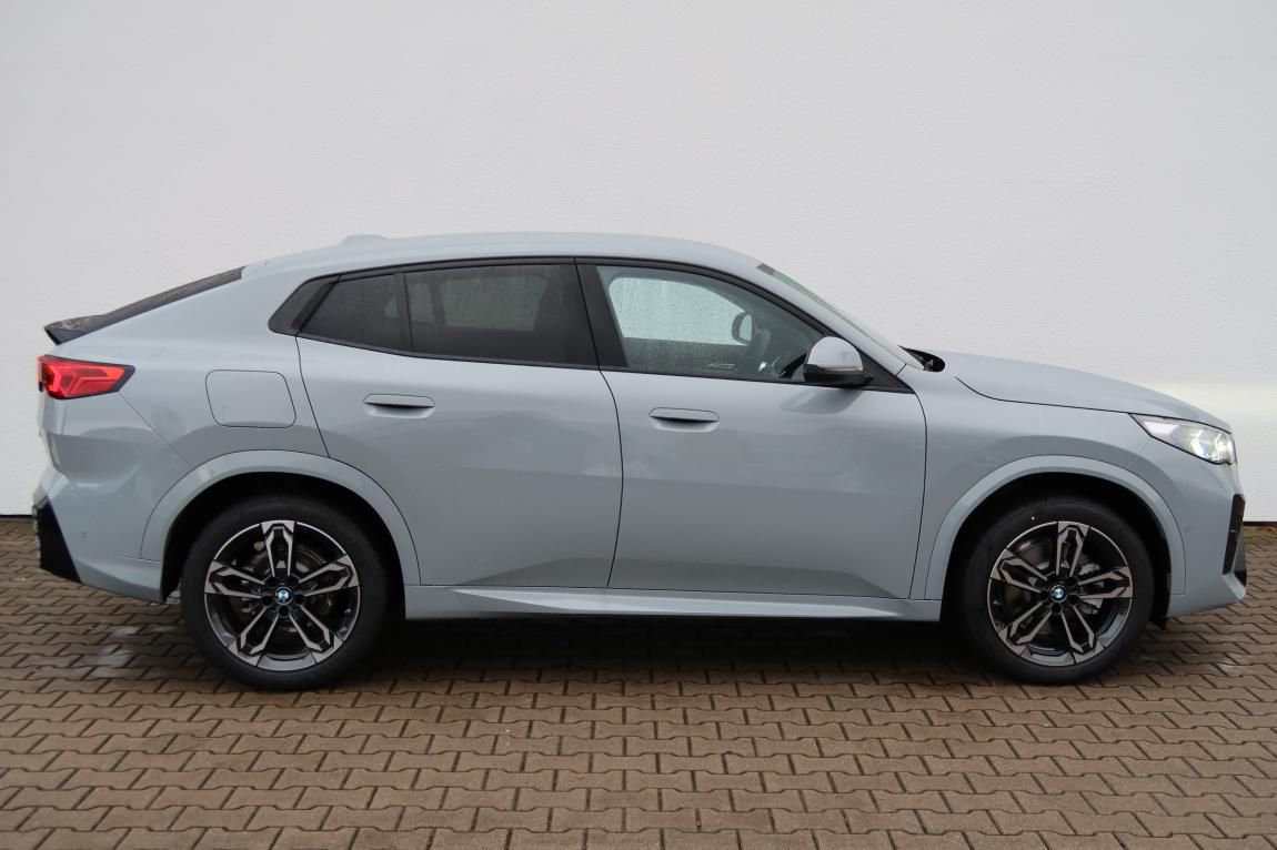 BMW X2, sDrive20i - fotka 5
