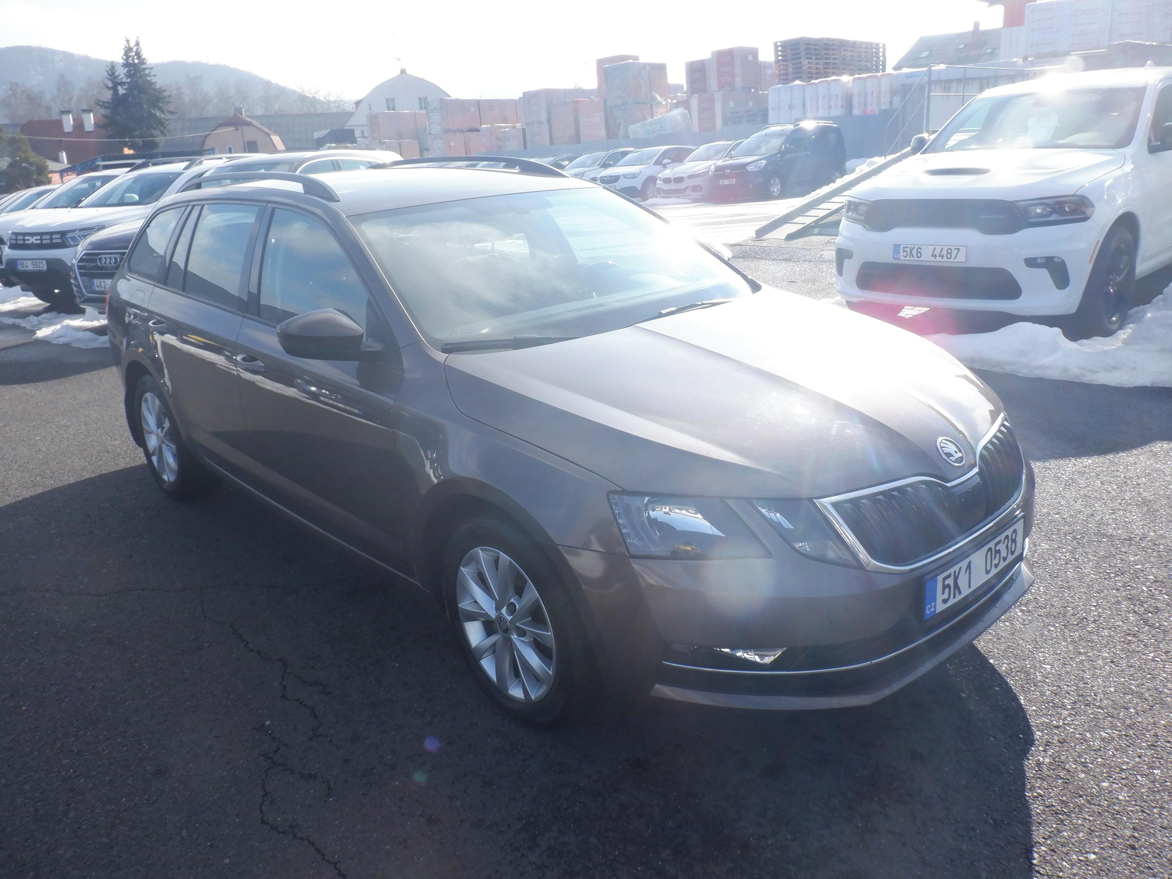 Škoda Octavia, 2.0 TDI Style,DSG Kombi - fotka 3