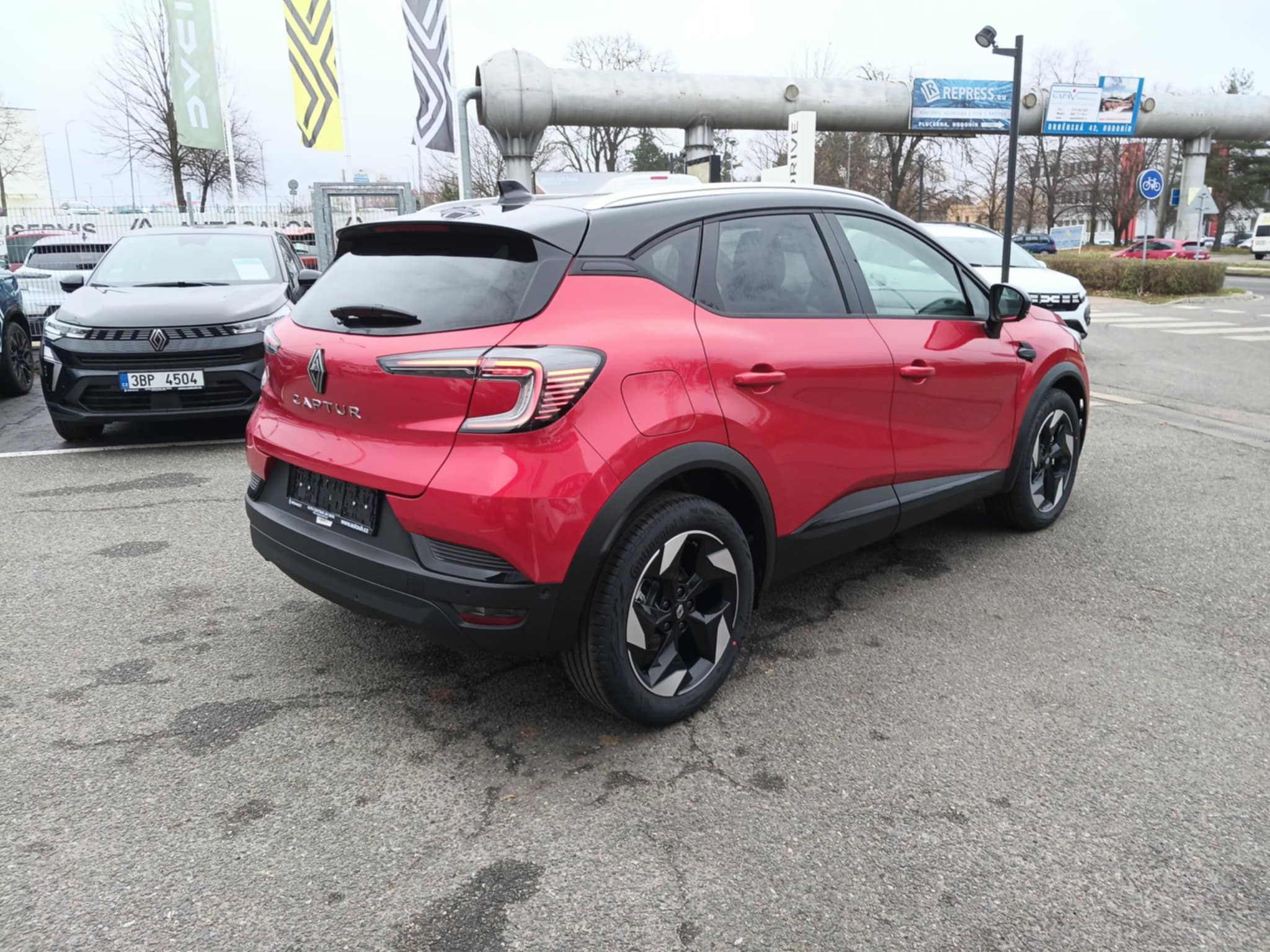 Renault Captur, techno mild hybrid 140 EDC - fotka 5