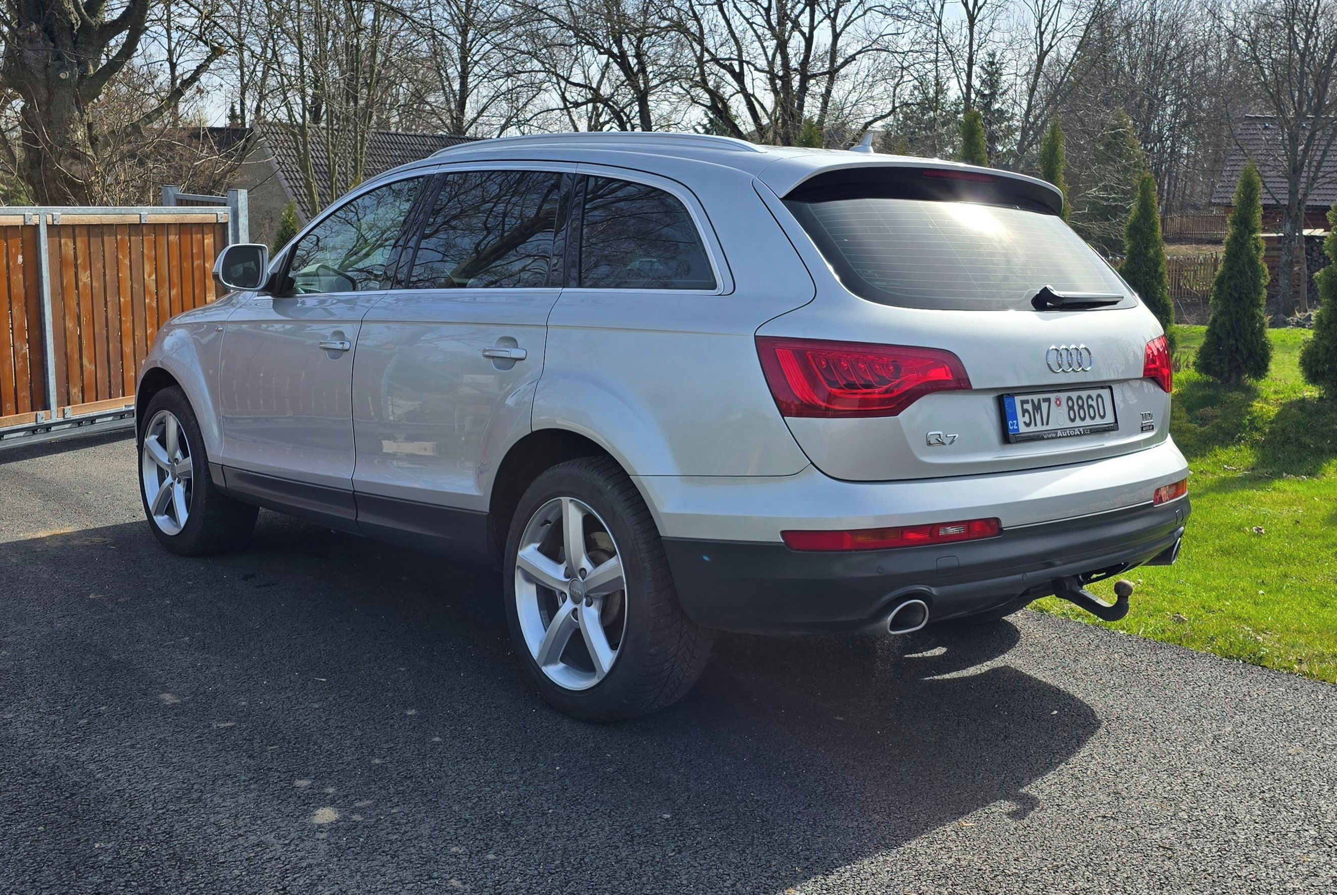 Audi Q7, 3.0 tdi S-line 176kw - fotka 5