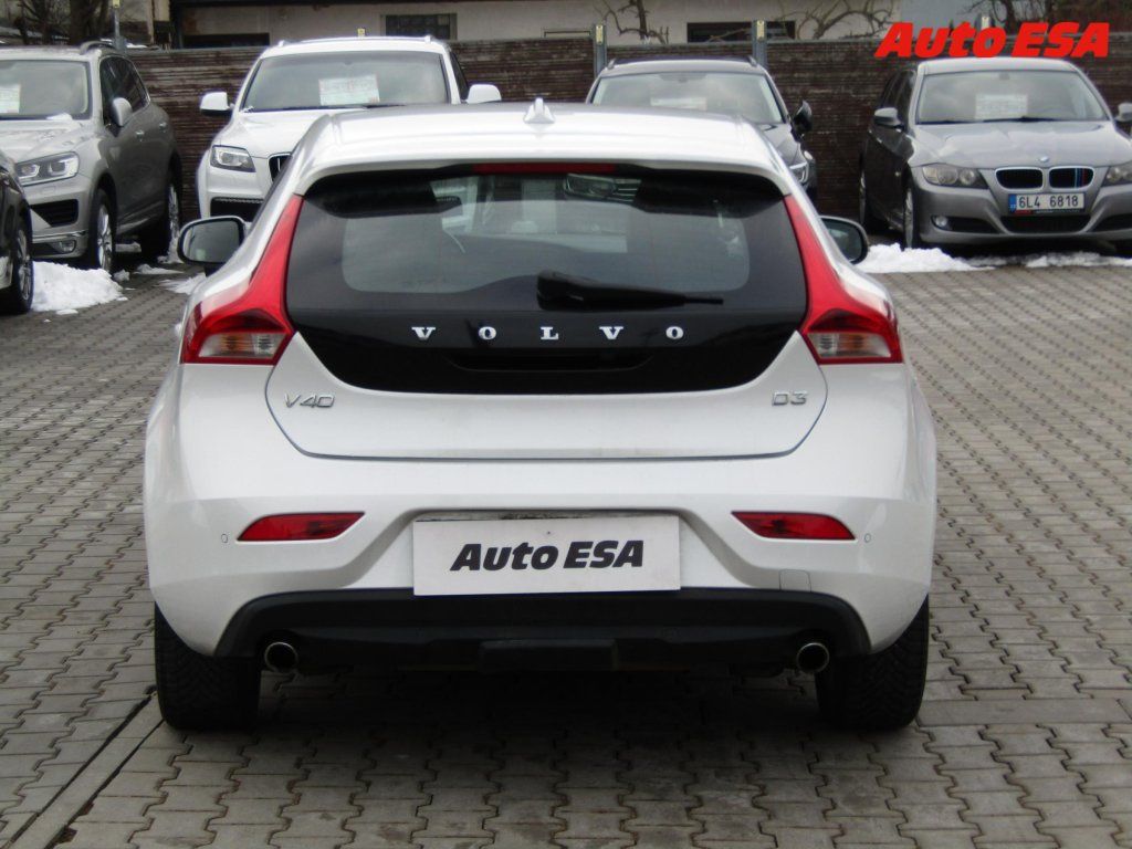 Volvo V40, 2.0 D,Navi,xenon,kůže - fotka 5