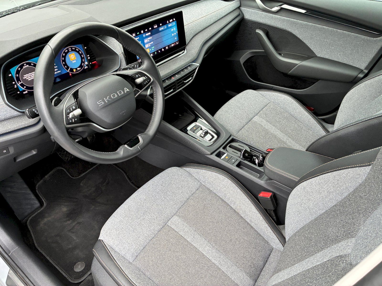 Škoda Octavia, M-HEV 1,5 TSI / 110 kW Top Sel - fotka 5