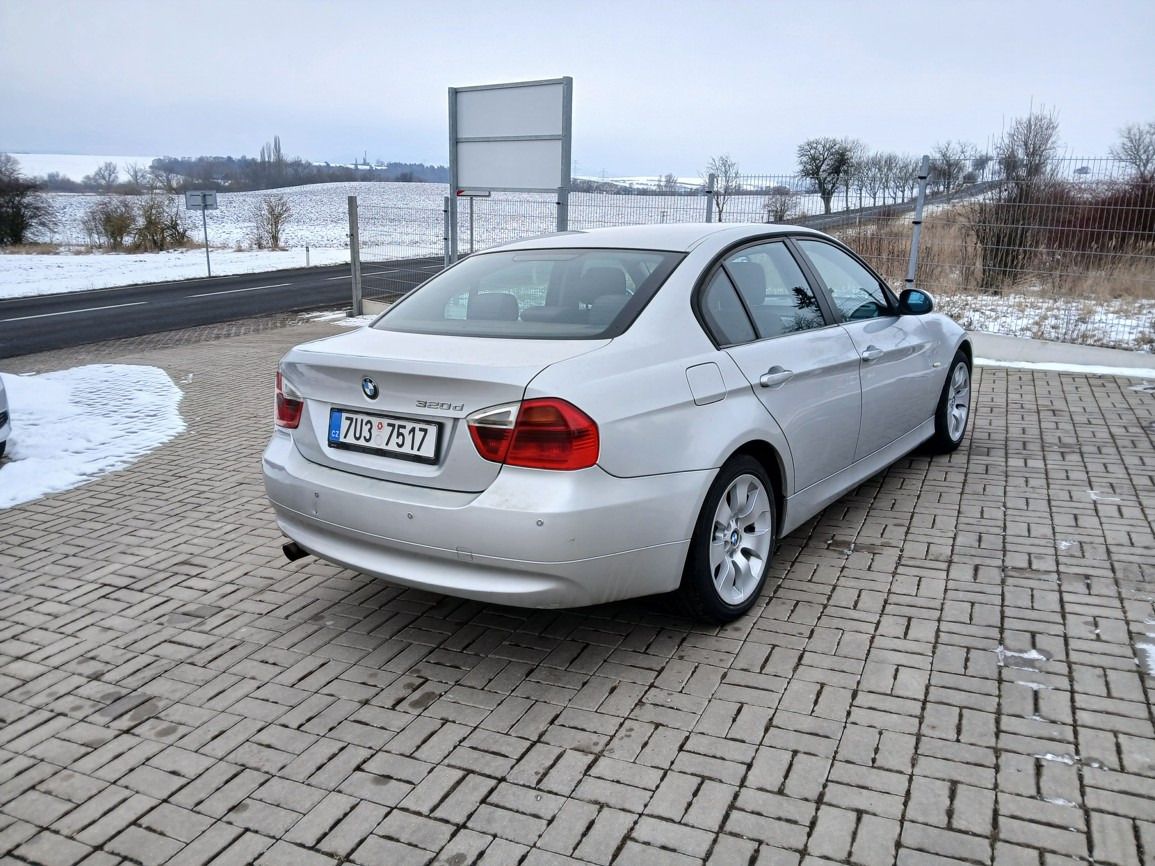 BMW Řada 3, 320d - fotka 5