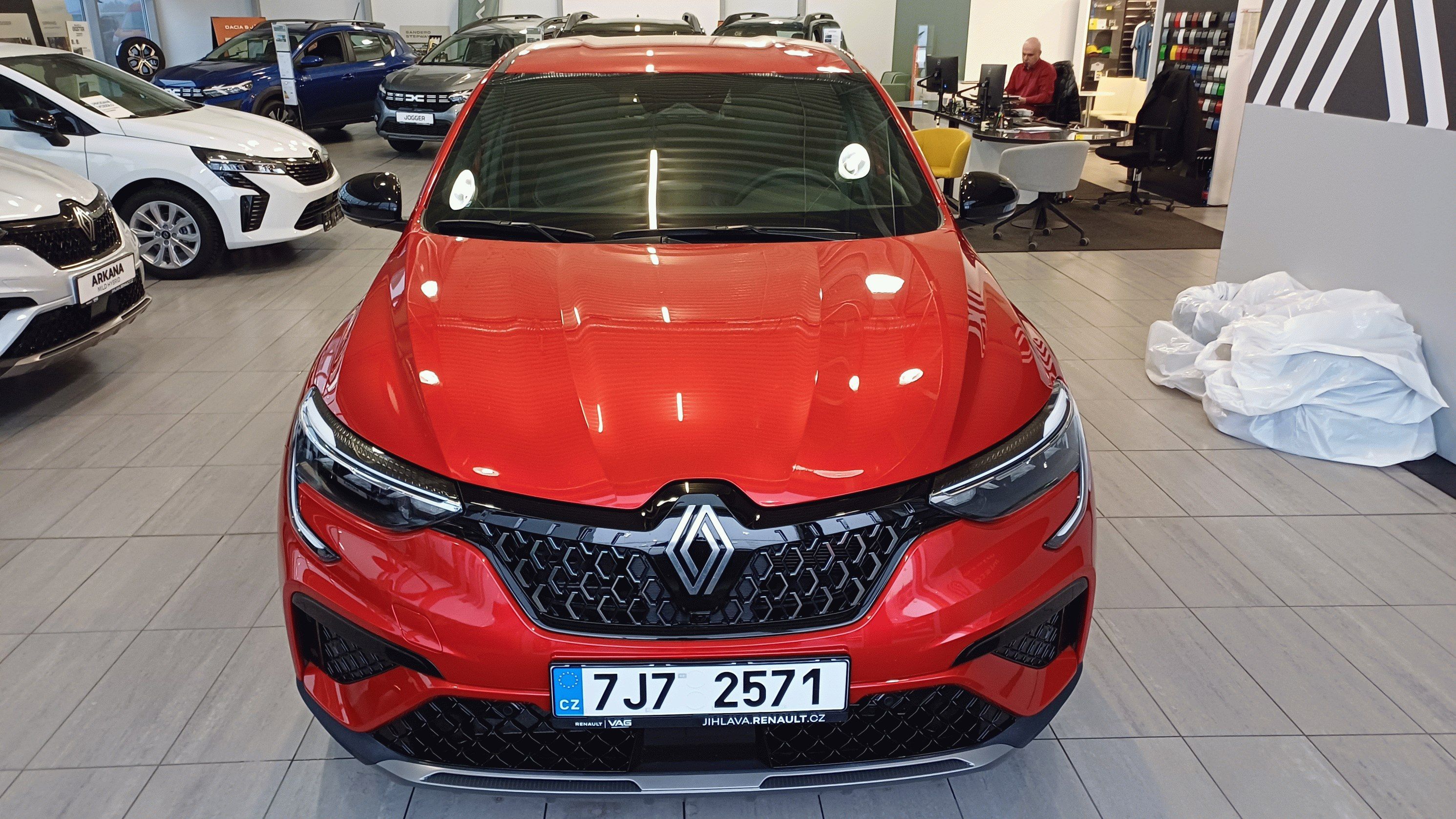 Renault Arkana, Techno mild hybrid 140 EDC - fotka 2