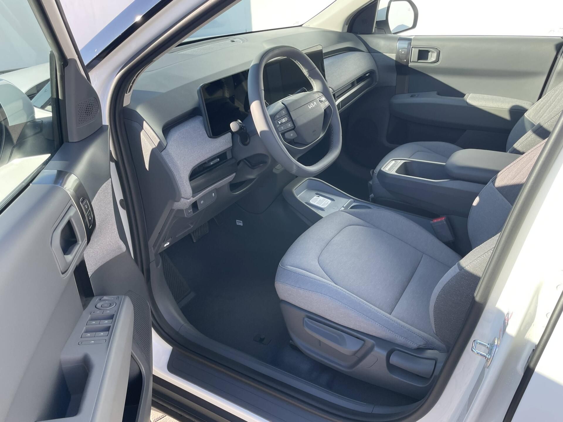 Kia EV3, EARTH 81,4 kWh - fotka 5