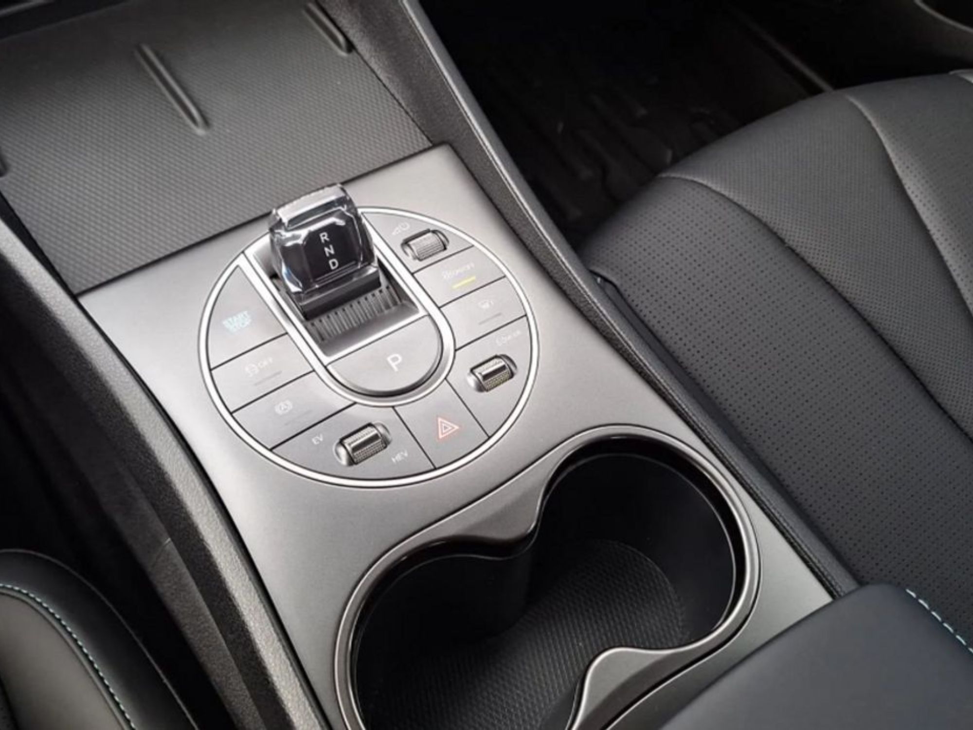 BYD Seal 5 DM-i, DM-i Design/DOJEZD PŘES 1000KM - fotka 6