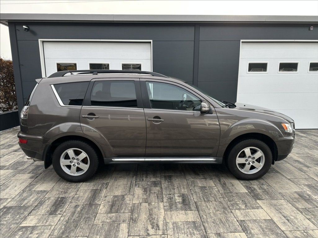 Mitsubishi Outlander, 2,2 DI-D 177PS  X-Tra - fotka 4
