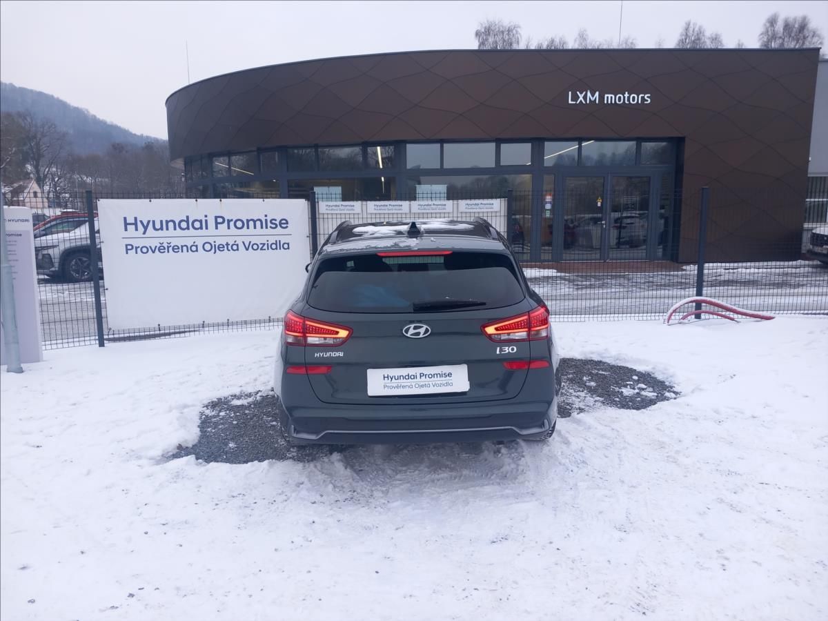 Hyundai i30, 1,0 TGDI FL WG DCT STYLE - fotka 6