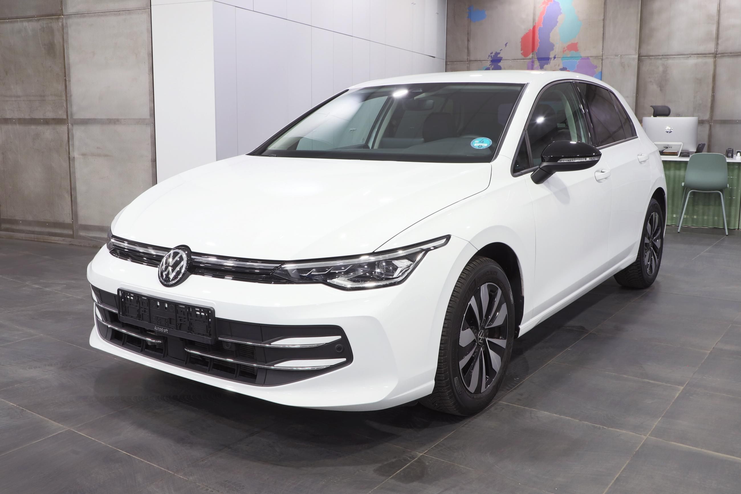 Volkswagen Golf, 1.5 TSI 85kW Man. / ALU 16'' - fotka 2