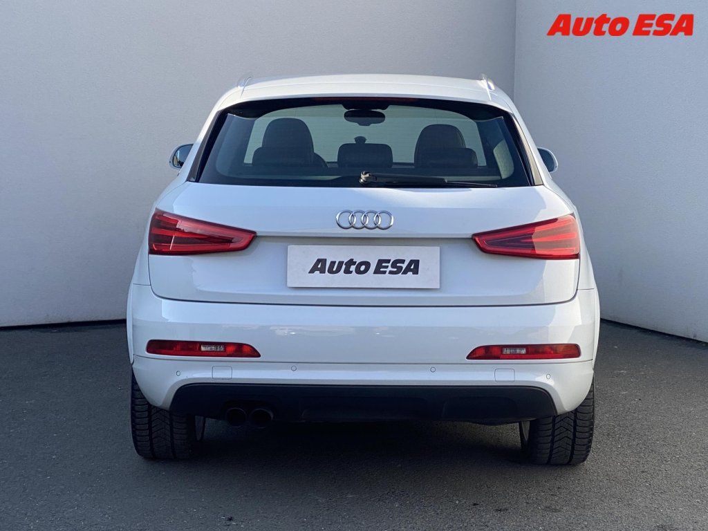 Audi Q3, 2.0 TFSi quattro,S-line,AT - fotka 5