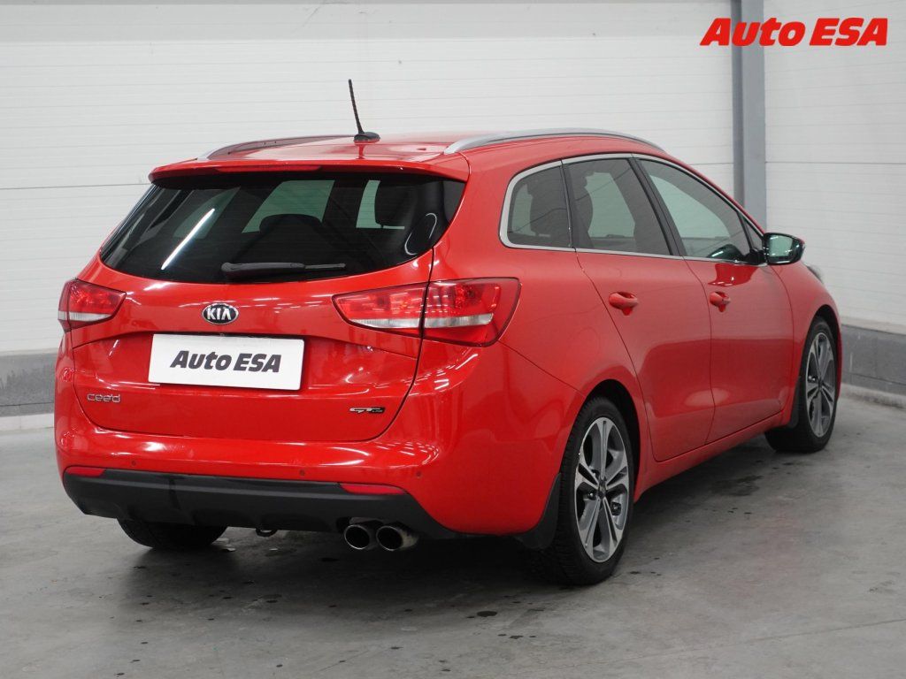 Kia Cee´d, 1.6 CRDi,1.maj,ČR - fotka 4