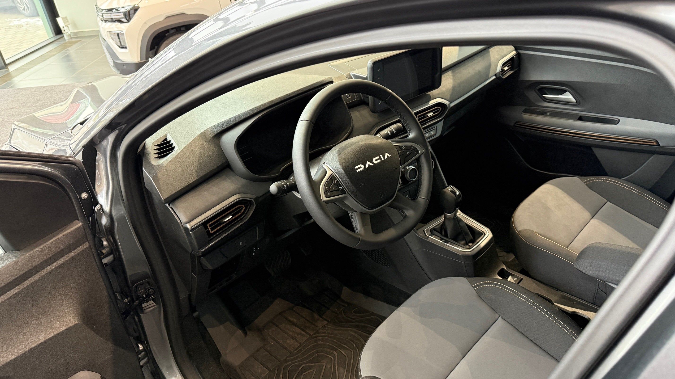 Dacia Jogger, Extreme Hybrid 140 7 míst  Ost - fotka 6
