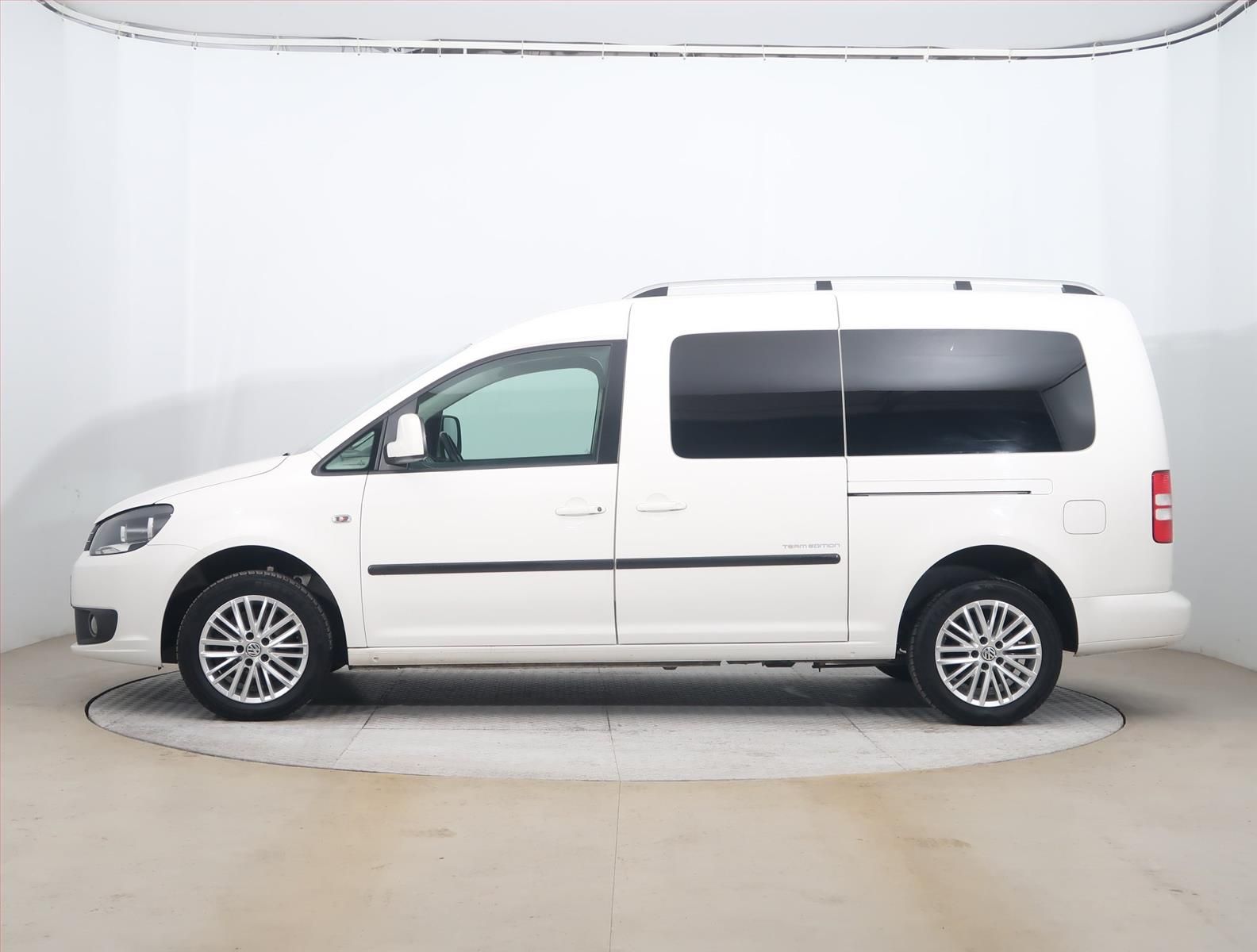 Volkswagen Caddy, Maxi 1.6 TDI, 7Míst, 1Maj - fotka 3