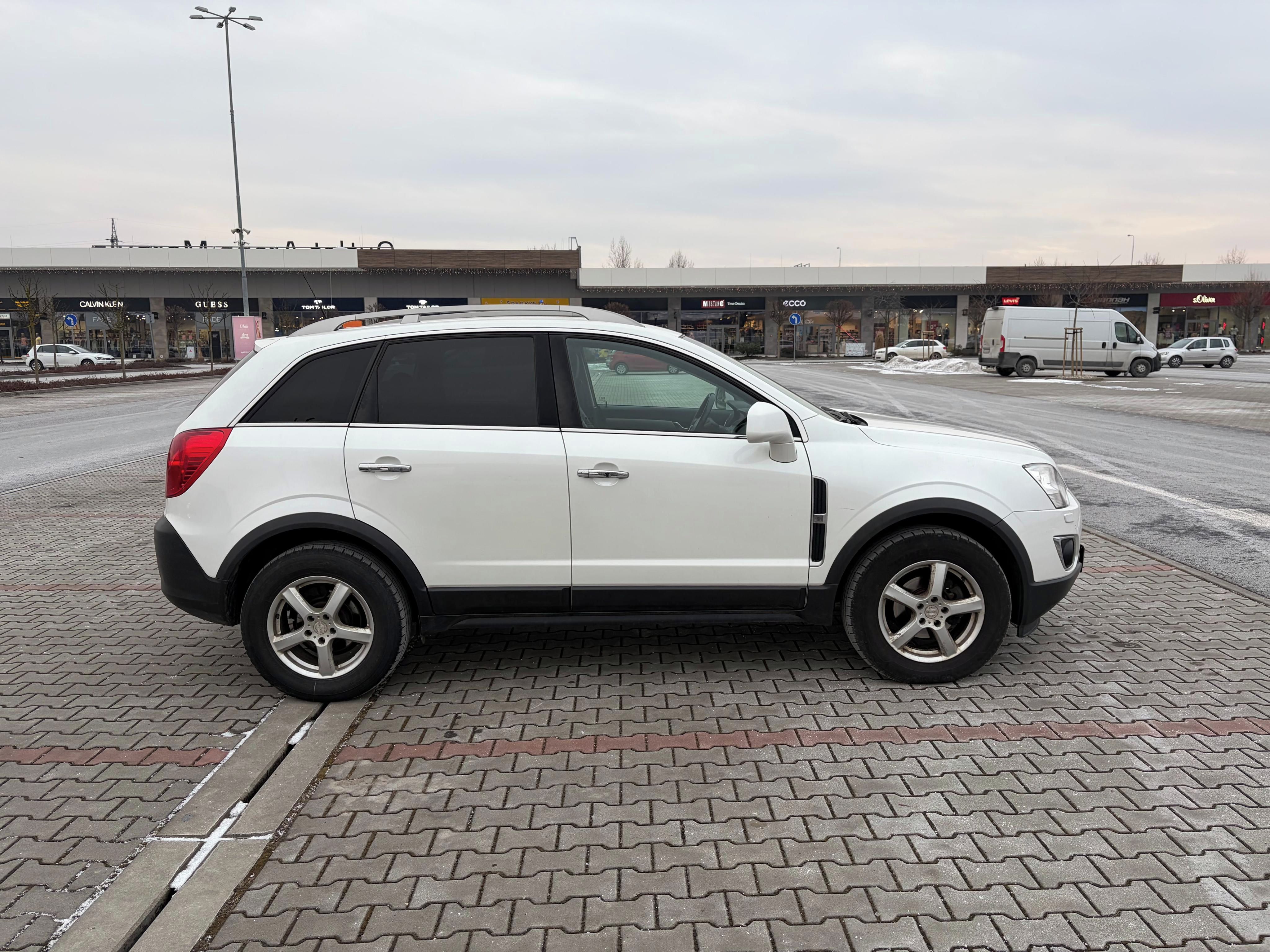Opel Antara, 2.2 CDTi 2016 MAX VÝBAVA - fotka 2