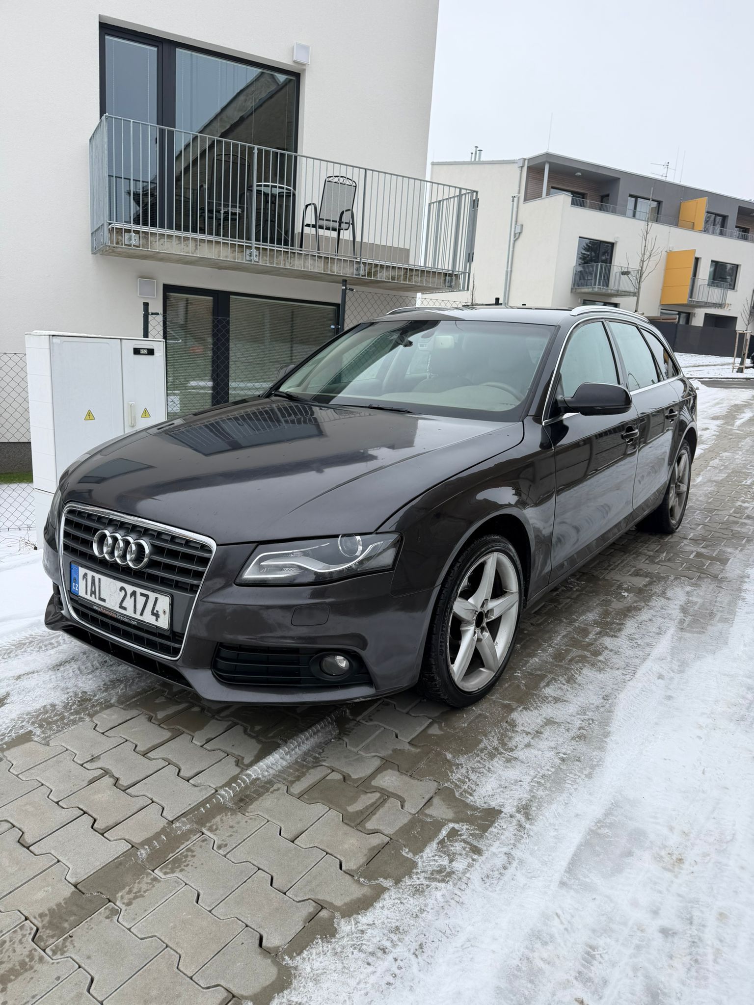 Audi A4, B8 2.0 TDI automat