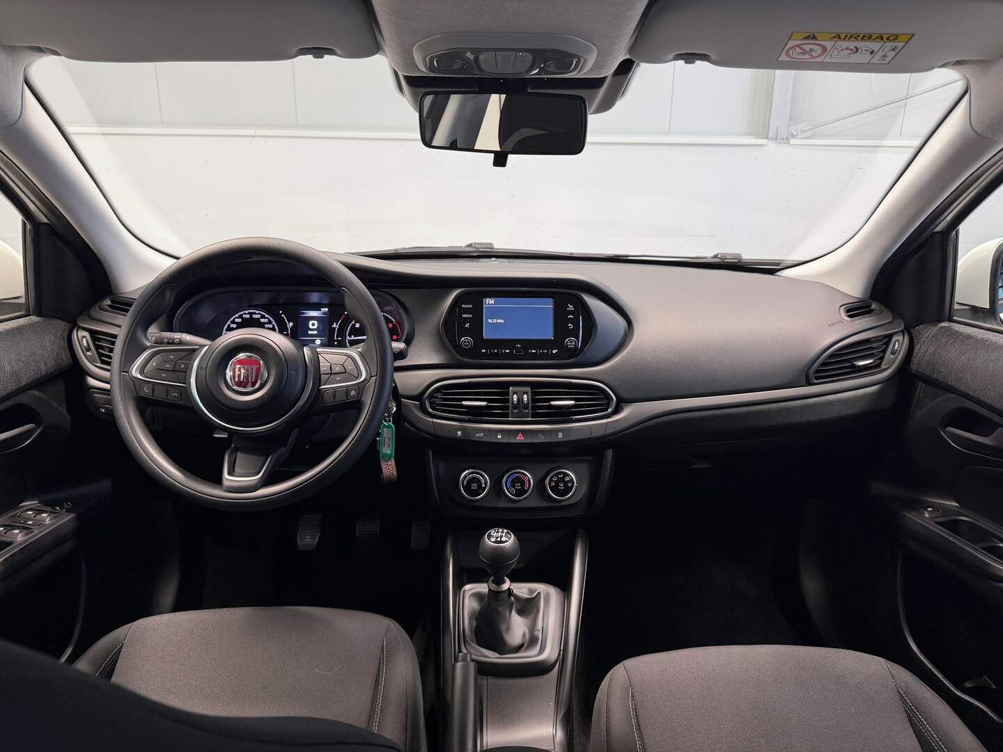 Fiat Tipo, Sedan 1.6 MultiJet 130k MAN6 B - fotka 6