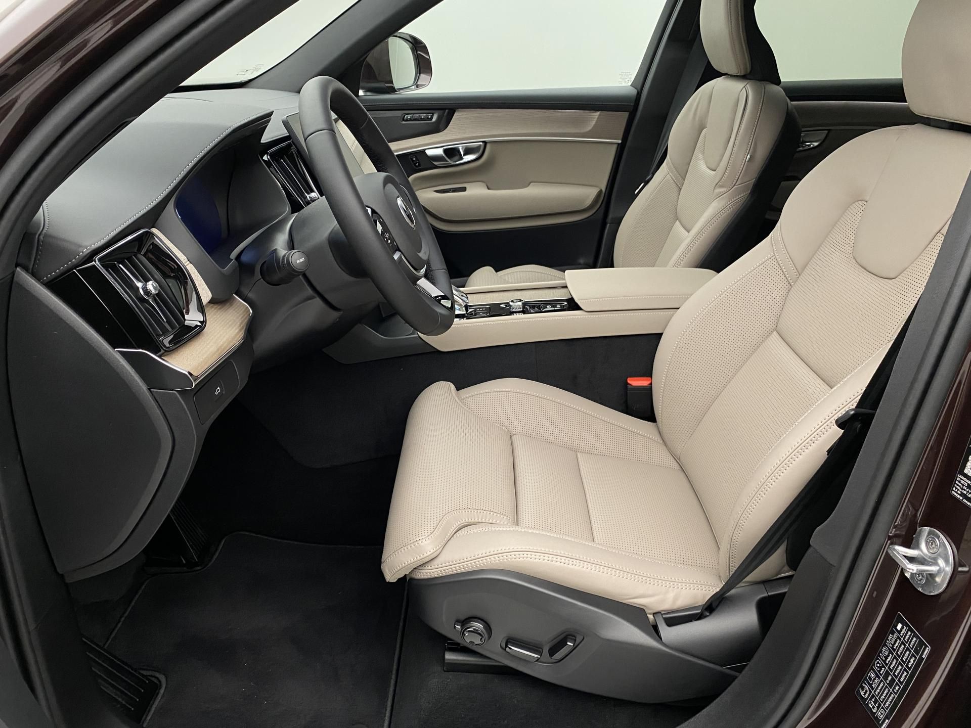Volvo XC90, B5 AWD AUT BRIGHT PLUS - fotka 3
