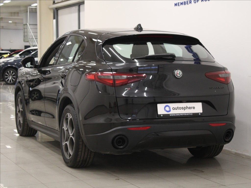 Alfa Romeo Stelvio, 2,2 JTD 140kW Q4 Bezklíč KAM. - fotka 3