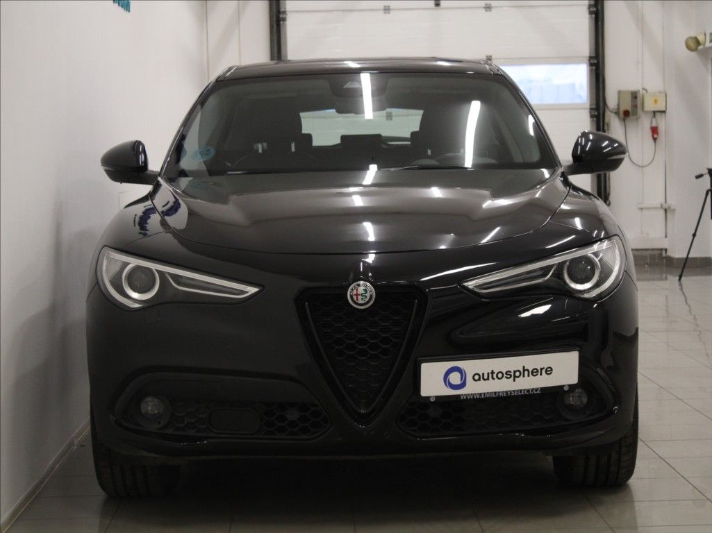 Alfa Romeo Stelvio, 2,2 JTD 140kW Q4 Bezklíč KAM. - fotka 2