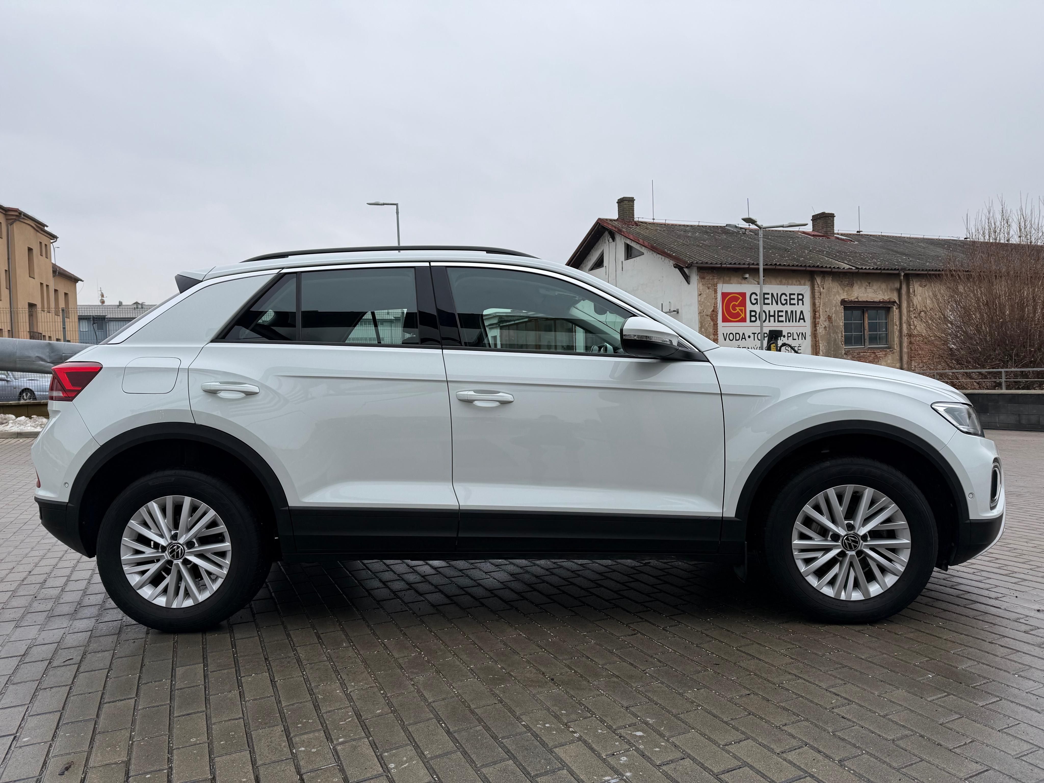 Volkswagen T-Roc, 1.5 TSI 110kW DSG ACC 6/2022 - fotka 4
