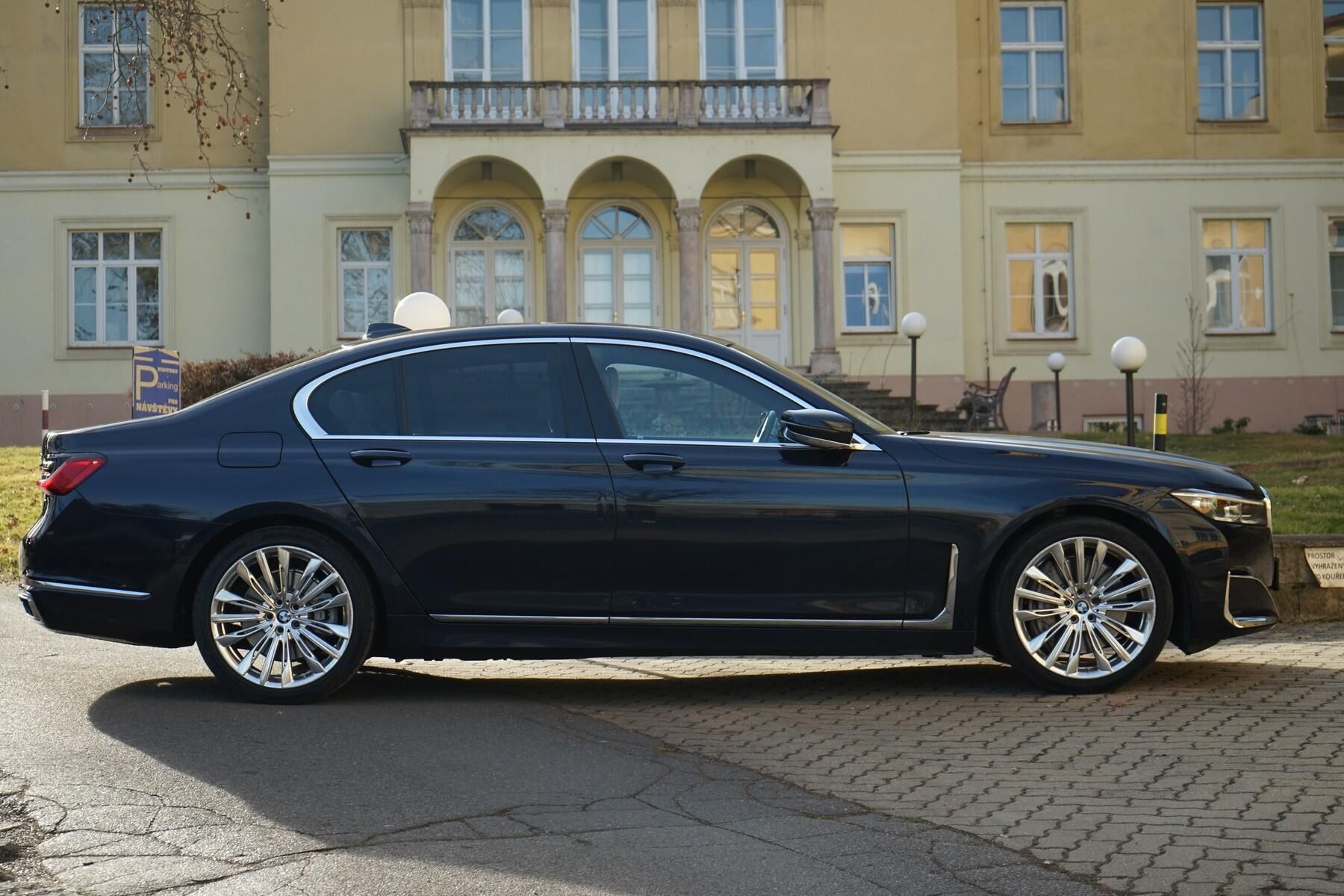 BMW Řada 7, 745e H&K Panorama ZÁRUKA - fotka 6