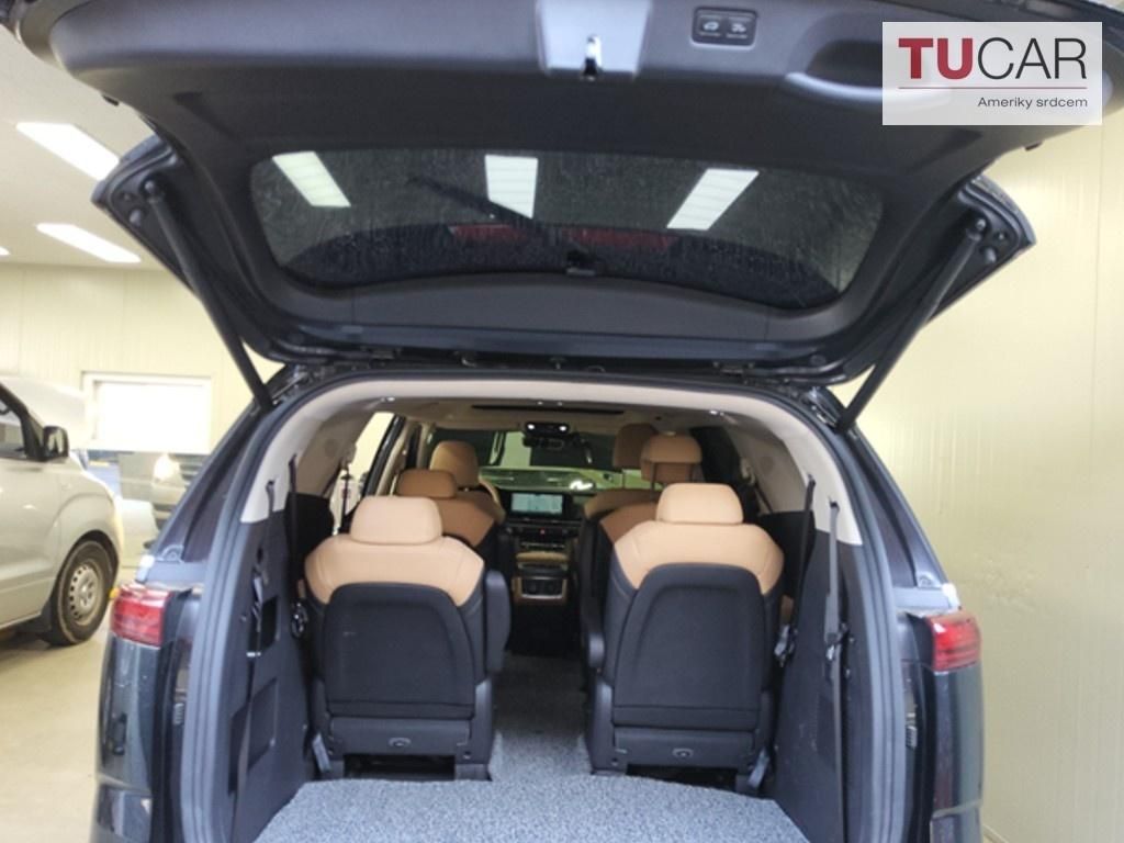 Kia Carnival, 2.2 Diesel Automat 6+3 místa - fotka 6