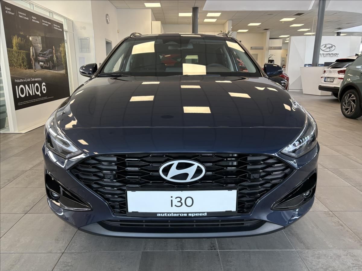 Hyundai i30, 1,0 74 kW 7 st.DCT STYLE - fotka 3