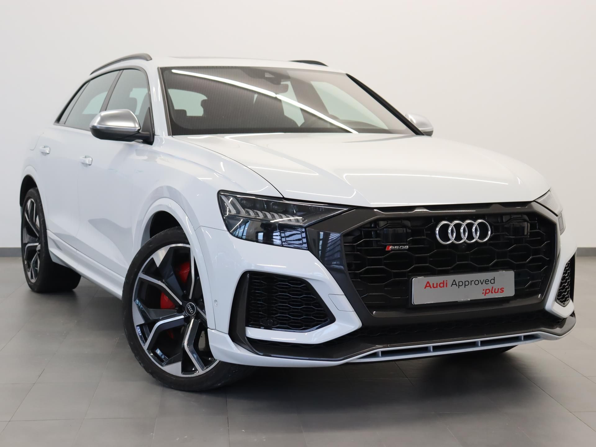 Audi RS Q8 - fotka 6