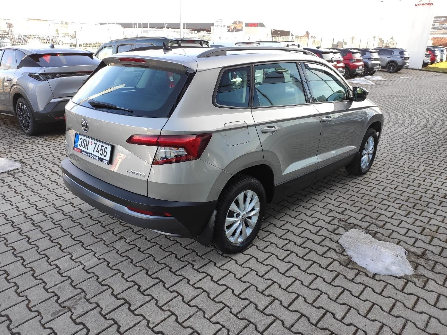 Škoda Karoq, Ambition 1.0 TSI 96kW MAN6 TZ - fotka 4