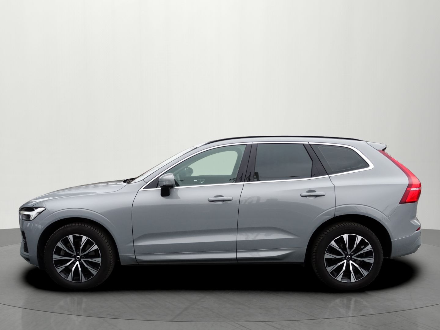 Volvo XC60, B4 145kW AWD LED Kamera DPH - fotka 2