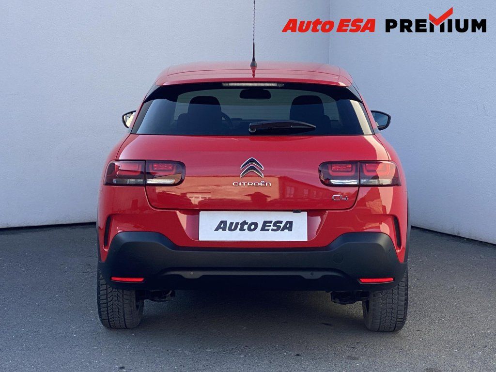Citroën C4 Cactus, 1.2 PT,1.maj,ČR,Shine - fotka 5