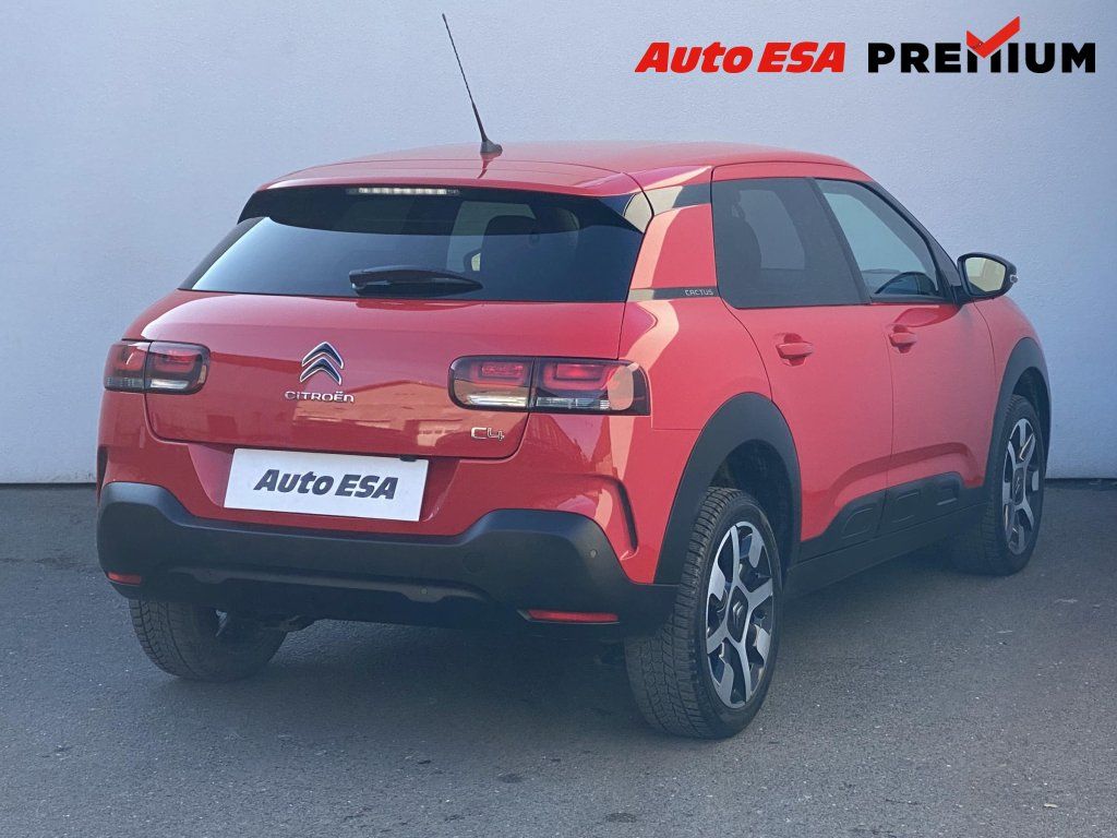 Citroën C4 Cactus, 1.2 PT,1.maj,ČR,Shine - fotka 4
