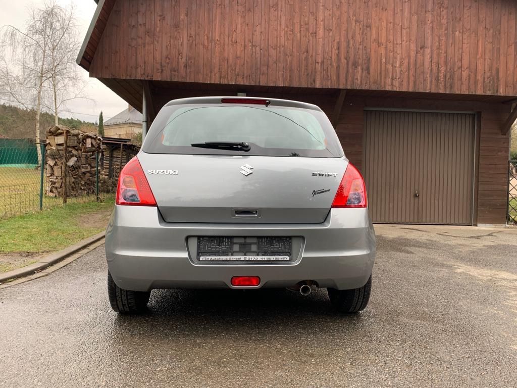 Suzuki Swift, 1.3 - fotka 6