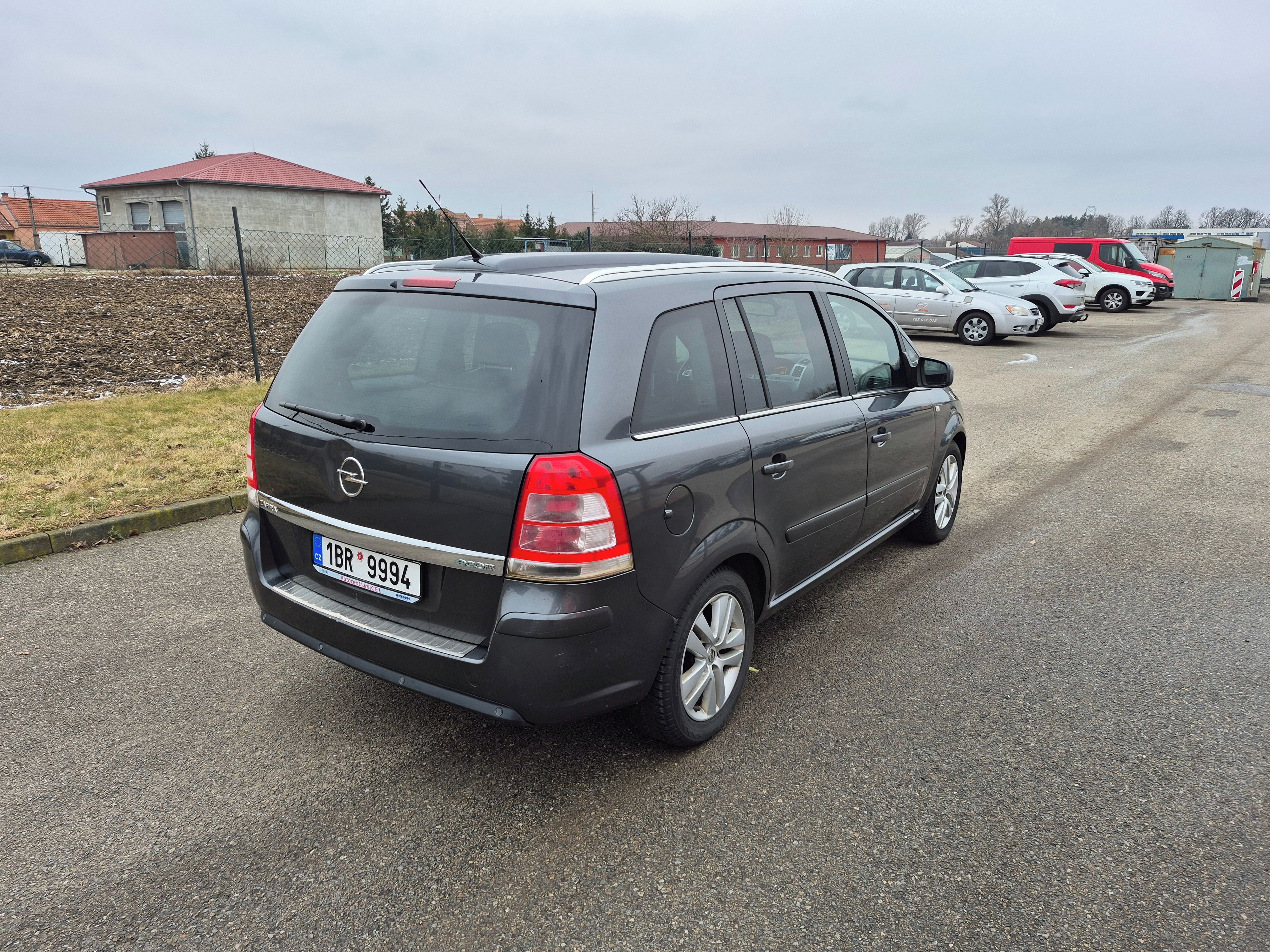 Opel Zafira, 1,7CDTI, 92kW, 7-míst - fotka 6